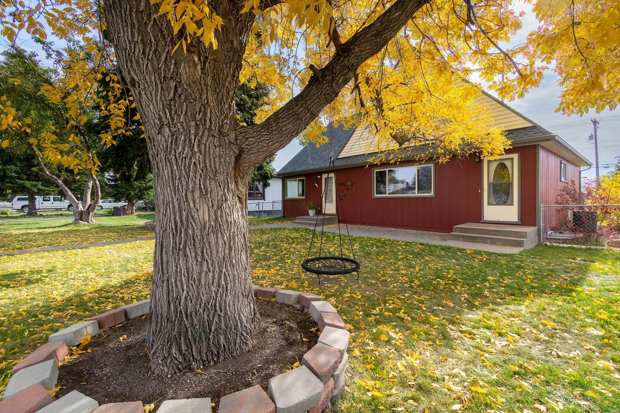 5. Single Family Homes for Sale at 3208 14th Avenue, Great Falls, Montana 59405 United States