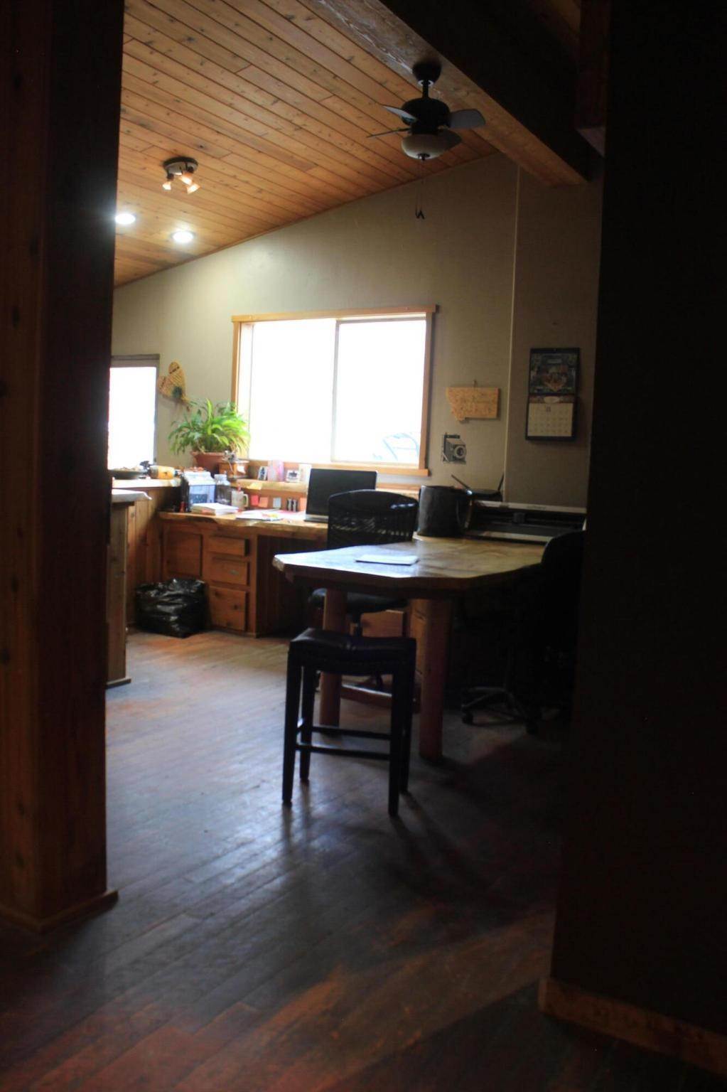 9. Commercial for Sale at 407 S Sansome Street, Philipsburg, Montana 59858 United States