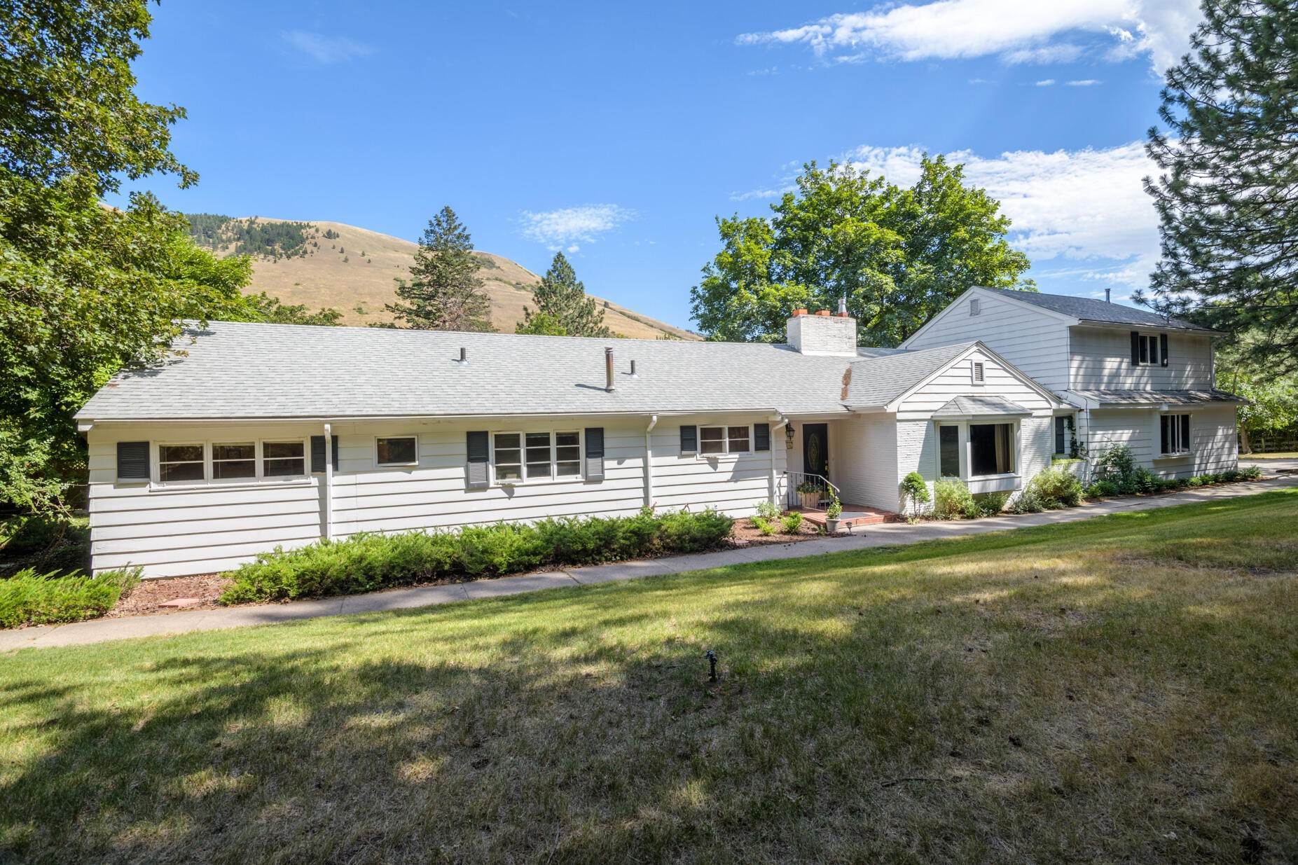 4. Single Family Homes for Sale at 1616 W Greenough Drive, Missoula, Montana 59802 United States