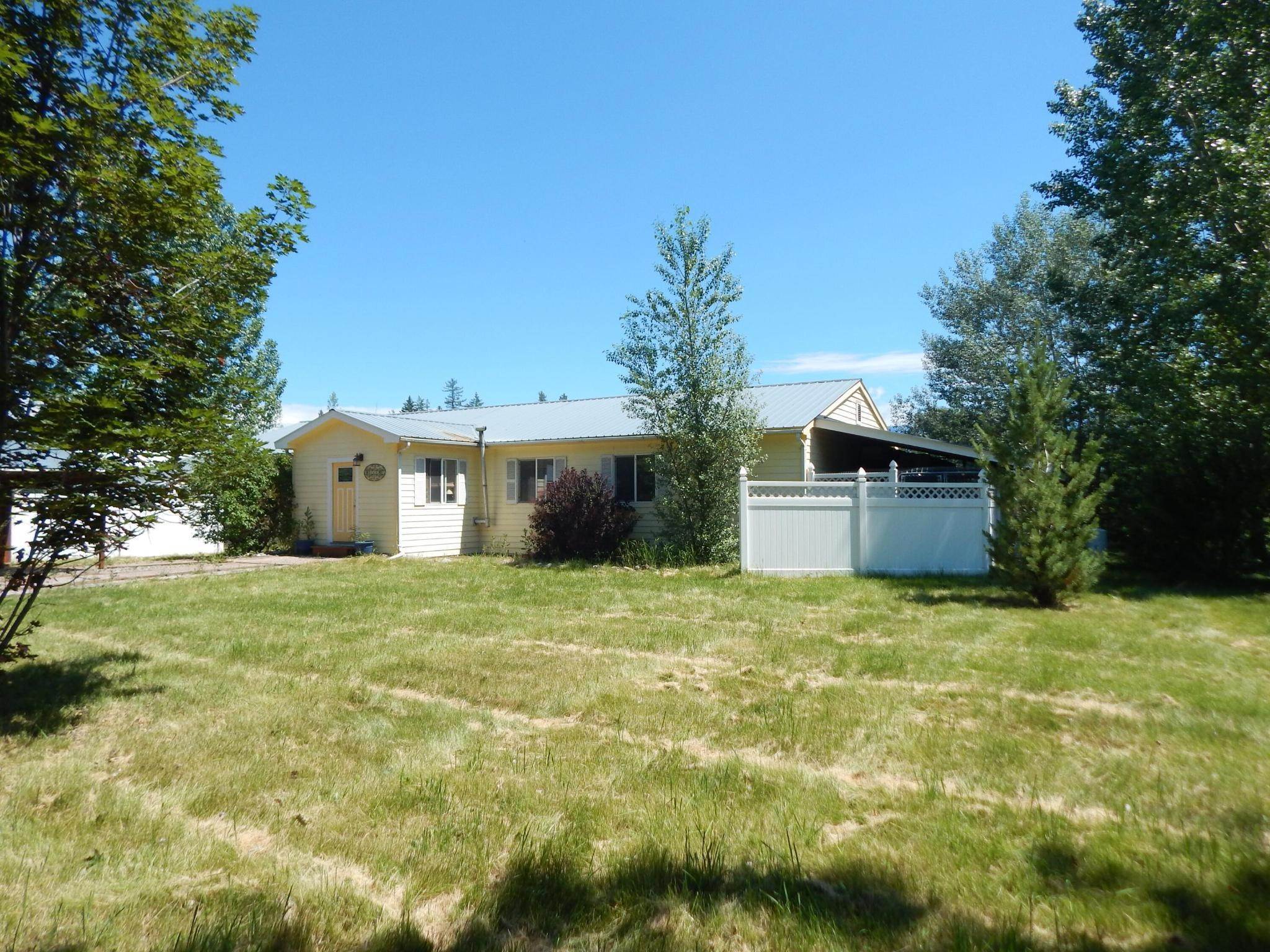 18. Single Family Homes for Sale at 17 Ann Marie Lane, Kalispell, Montana 59901 United States