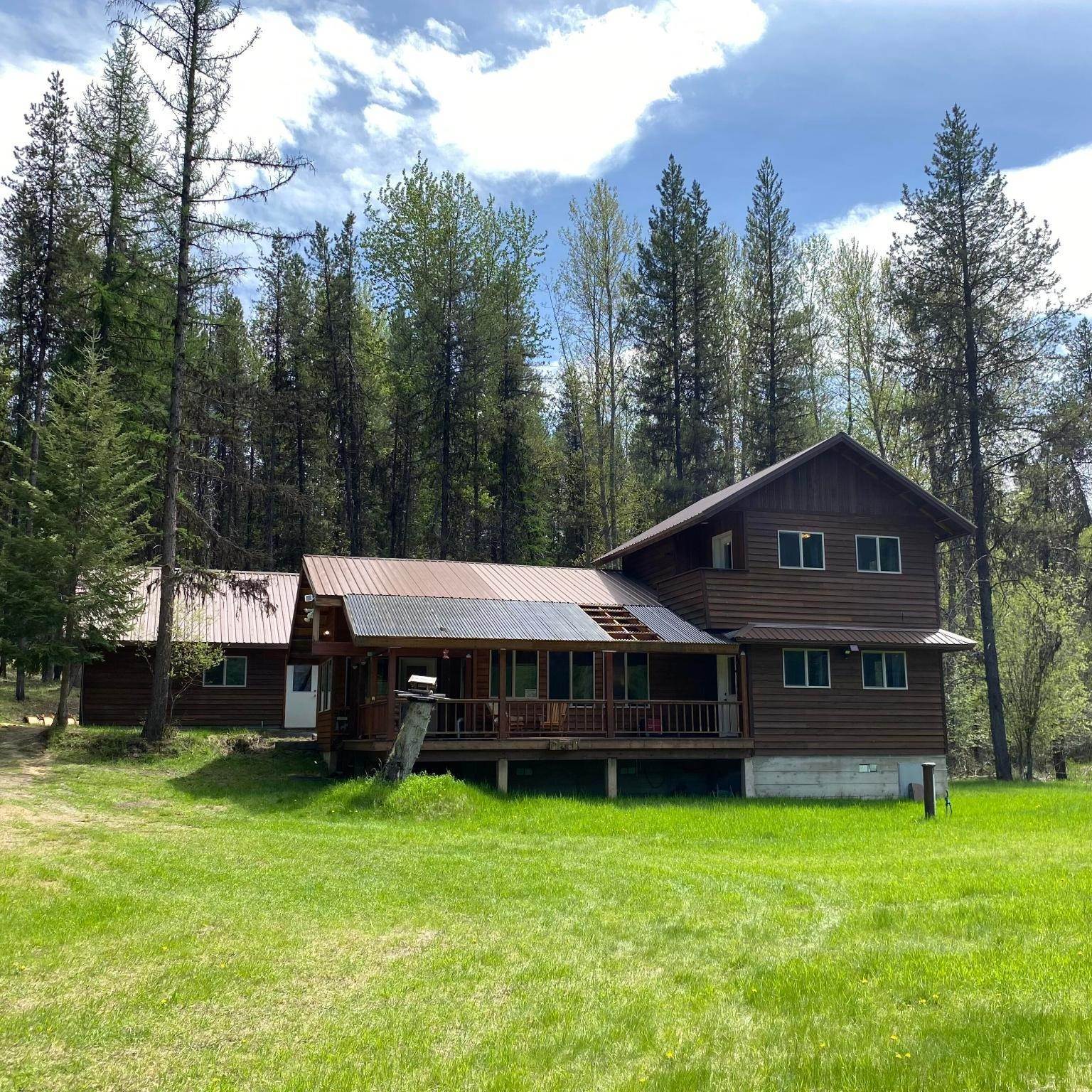 14. Single Family Homes for Sale at 944 Tamarack Lane, Yaak, Montana 59935 United States
