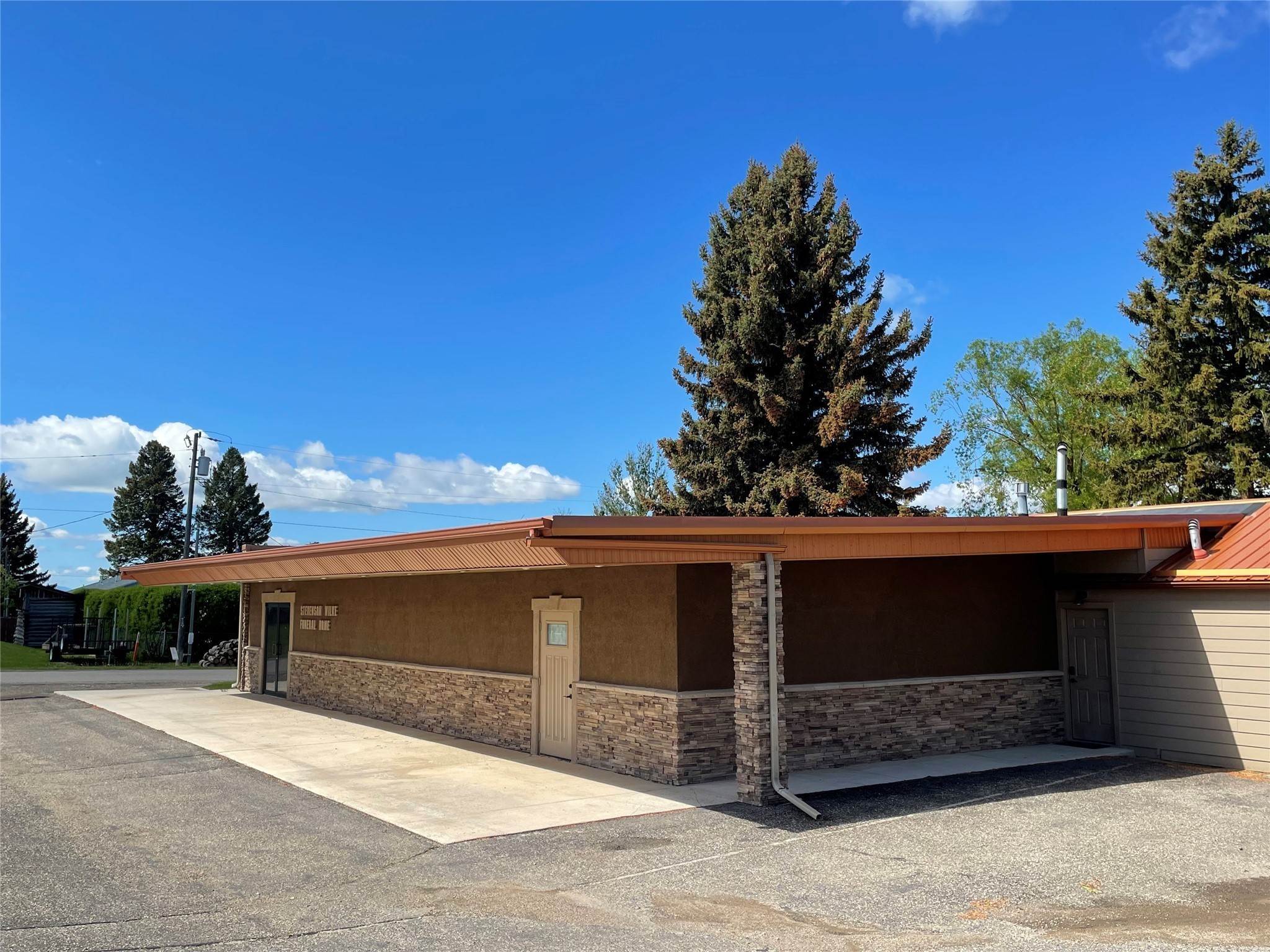 16. Commercial for Sale at 103 E Garfield Street, White Sulphur Springs, Montana 59645 United States