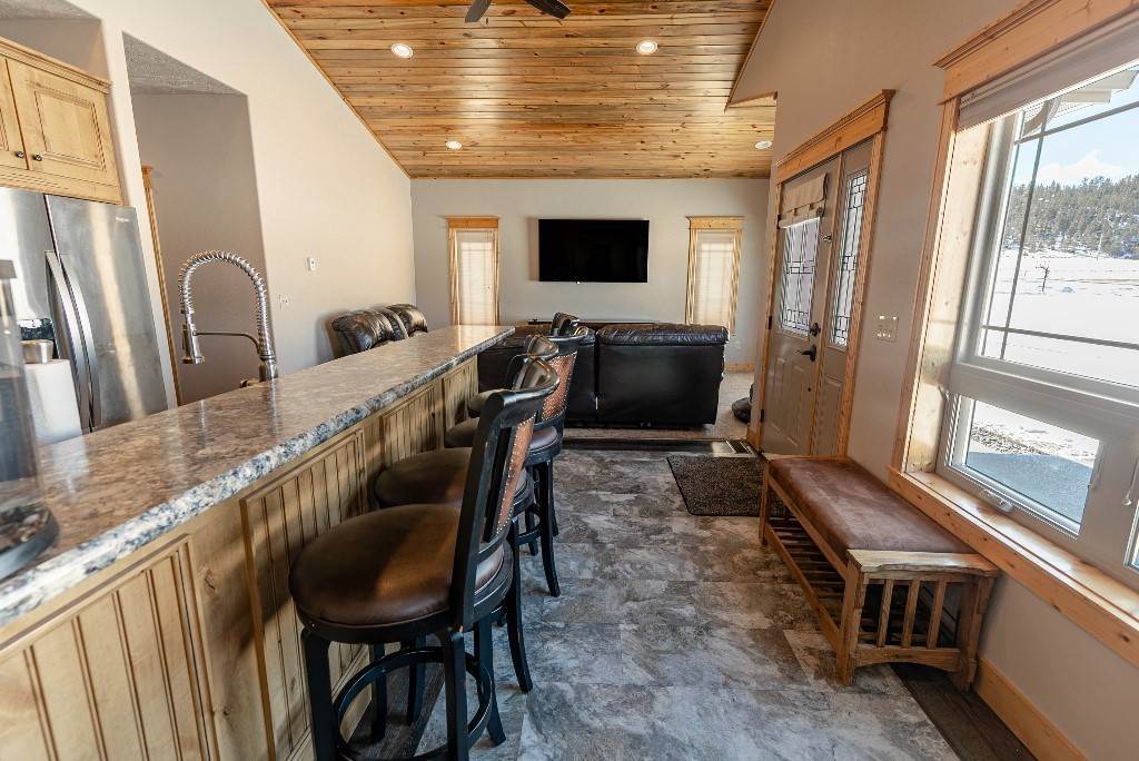 13. Single Family Homes for Sale at 9 Conquest Trail, Columbus, Montana 59019 United States