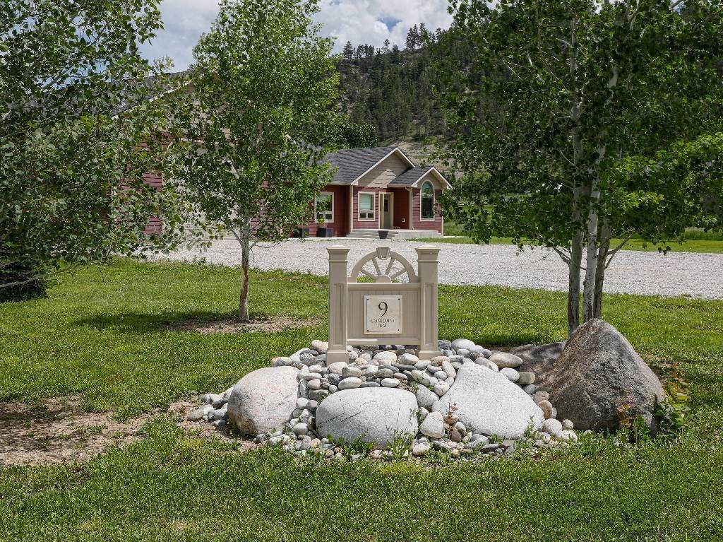 3. Single Family Homes for Sale at 9 Conquest Trail, Columbus, Montana 59019 United States