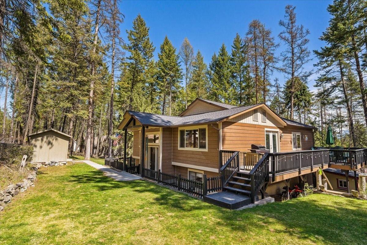 7. Single Family Homes for Sale at 217 Whipps Lane, Lakeside, Montana 59922 United States