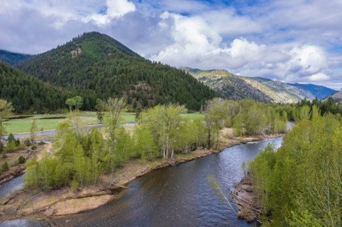 Commercial for Sale at 81 Rock Creek Rd Road, Clinton, Montana 59825 United States