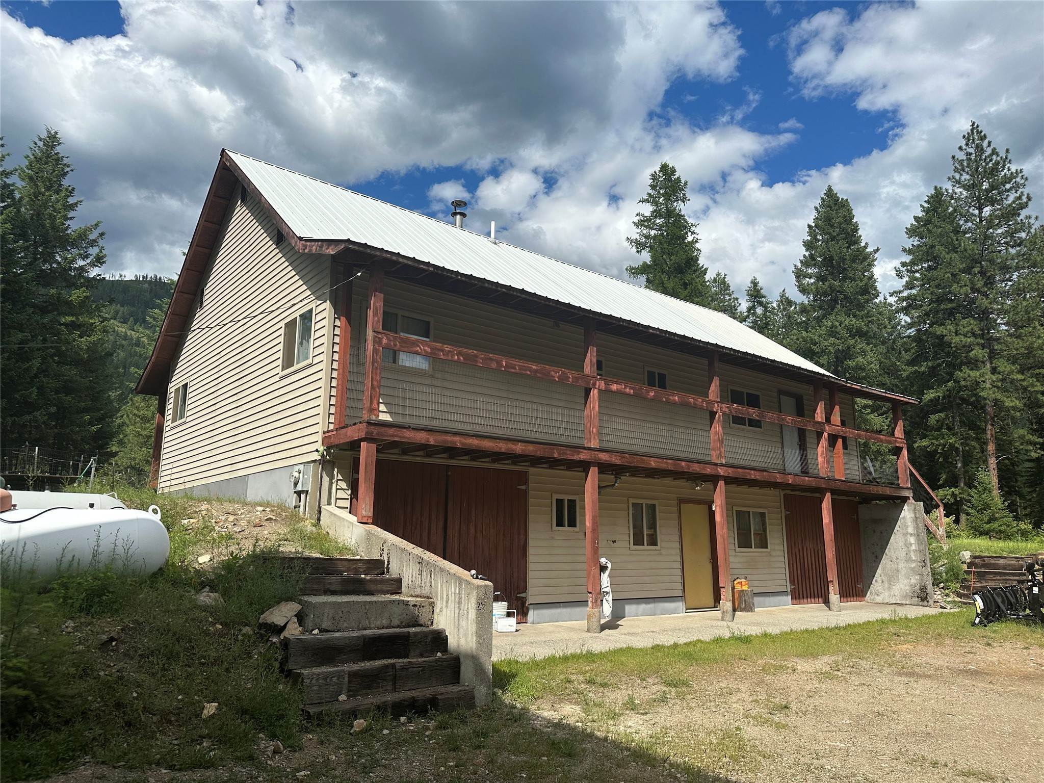 2. Single Family Homes for Sale at 90 Ocallahan Lane, Trout Creek, Montana 59874 United States
