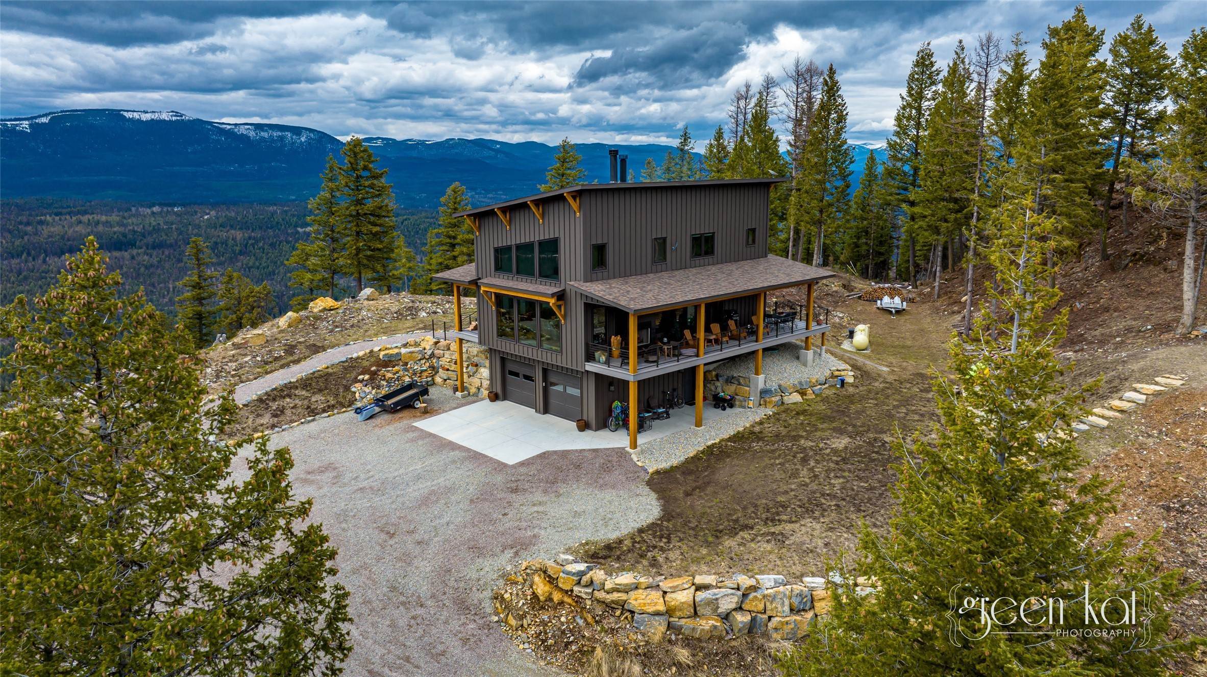 7. Single Family Homes for Sale at 75 Meadows Dr. Meadow Drive, Whitefish, Montana 59937 United States