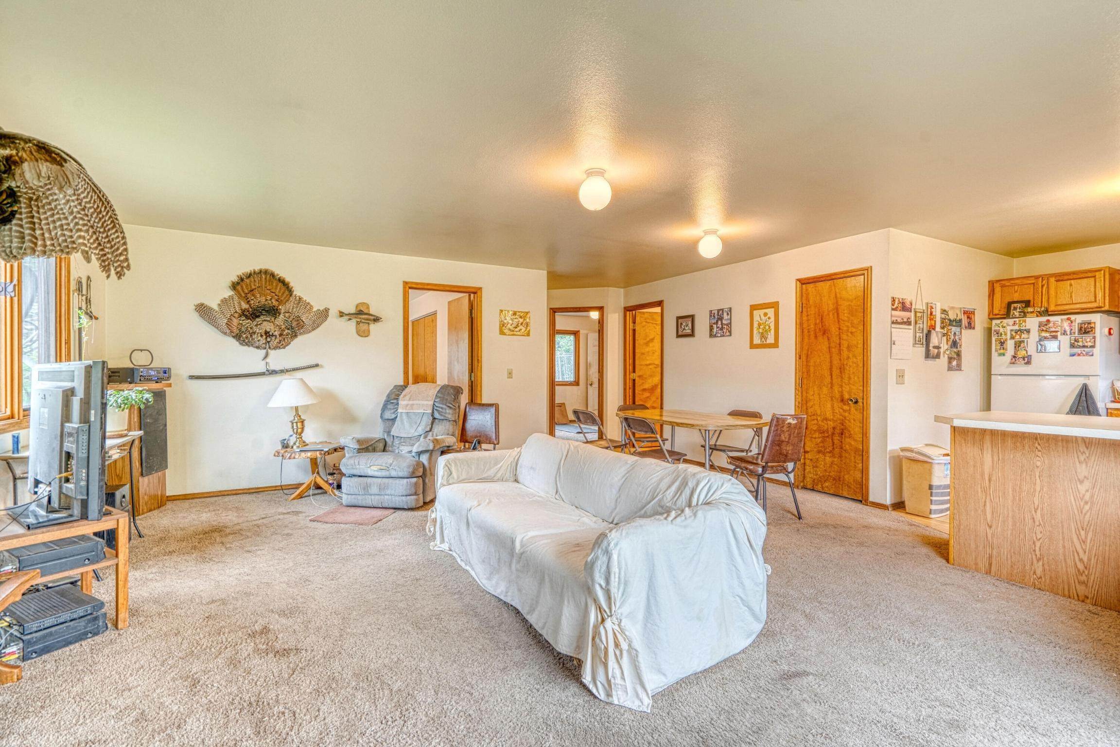 16. Single Family Homes for Sale at 33298 Bellmore Lane, Bigfork, Montana 59911 United States