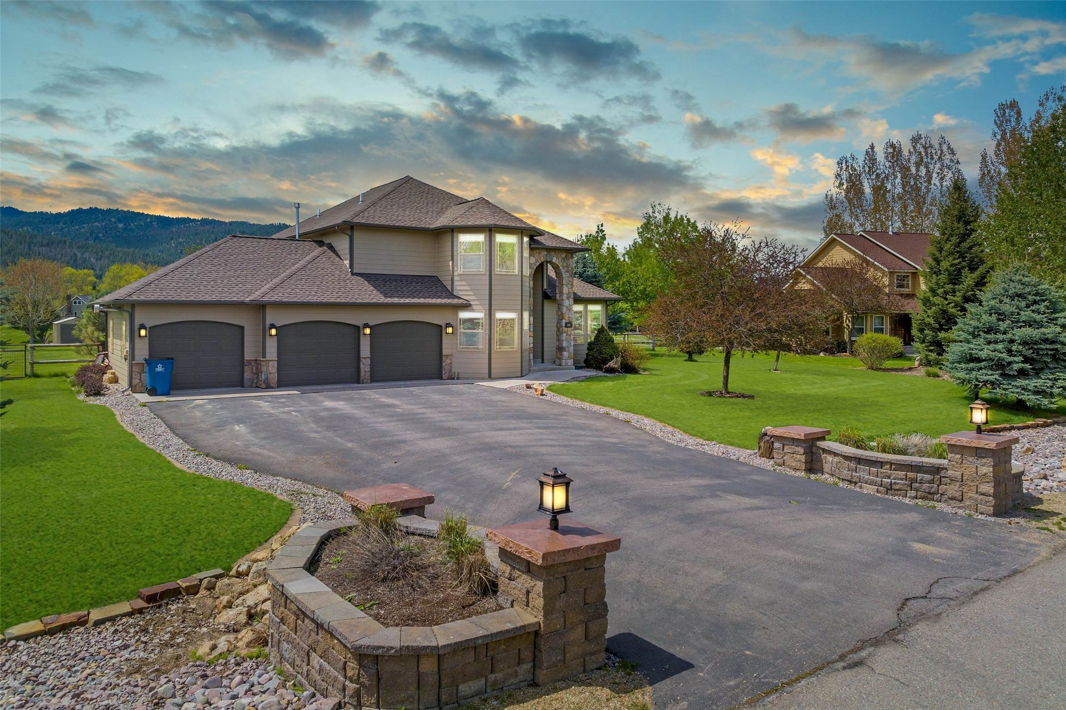 2. Single Family Homes for Sale at 2989 Sandalwood Court, Missoula, Montana 59804 United States