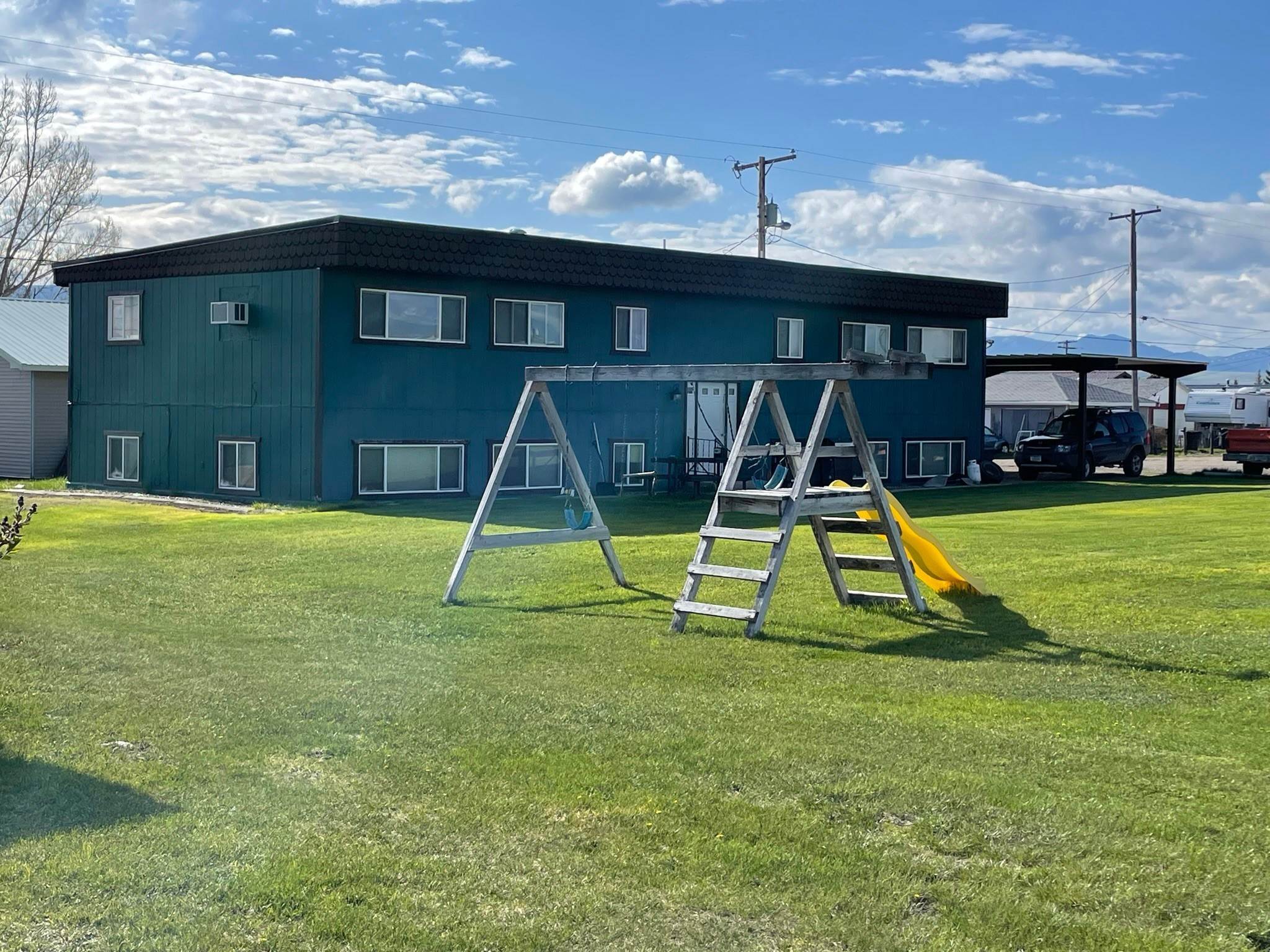 2. Residential Income for Sale at 811 W College Avenue, Deer Lodge, Montana 59722 United States