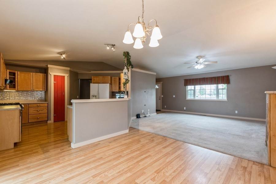 18. Single Family Homes for Sale at 18 Duke Drive, Kalispell, Montana 59901 United States