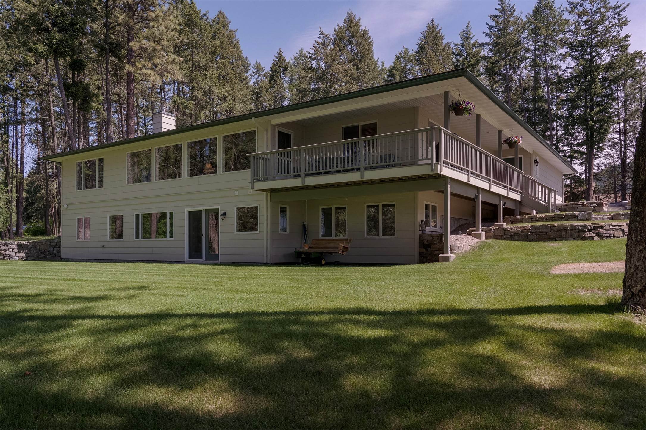 20. Single Family Homes for Sale at 33820 County Line Drive, Bigfork, Montana 59911 United States