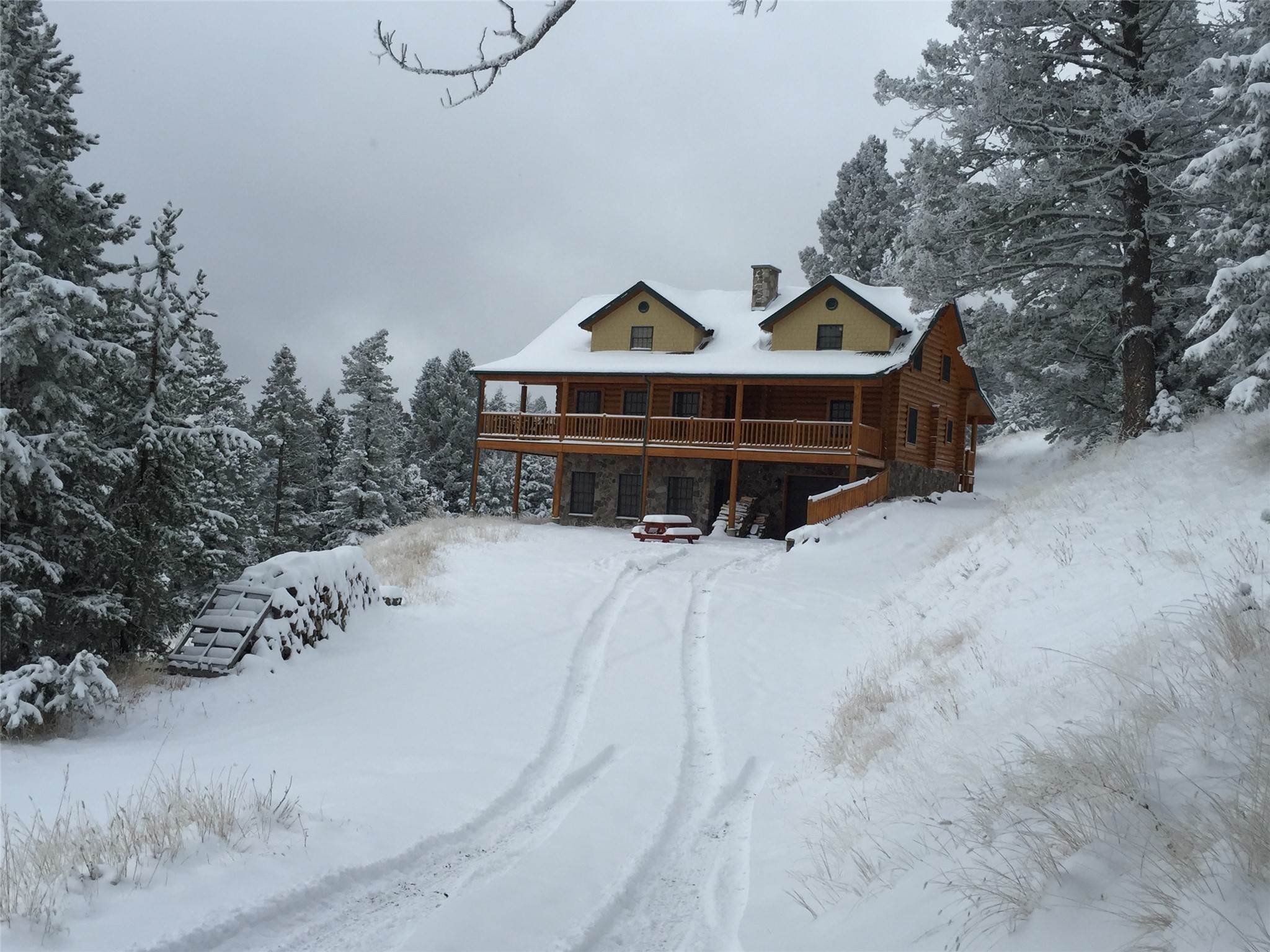 7. Single Family Homes for Sale at 2988 Moose Gulch Road, Elliston, Montana 59728 United States