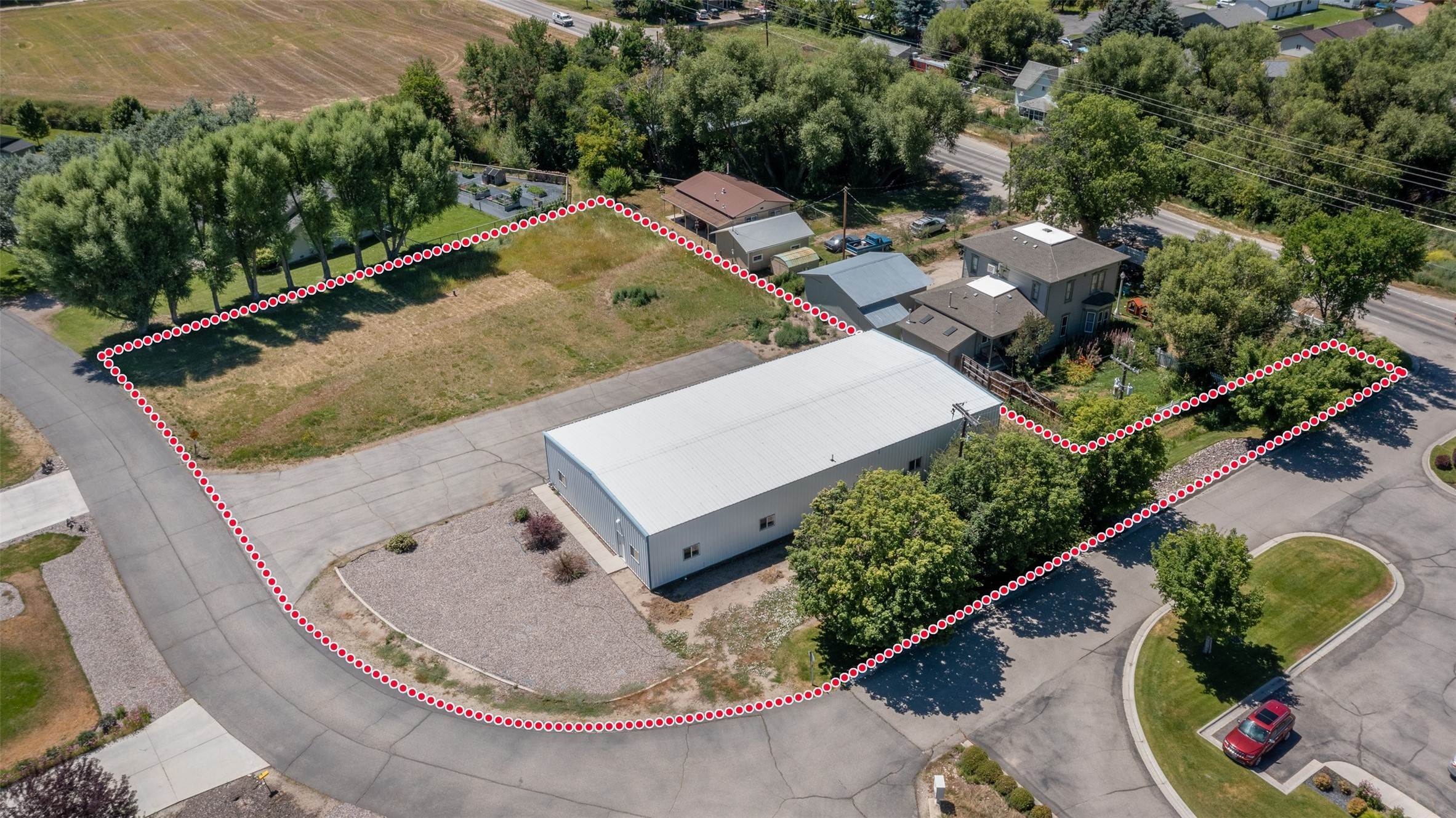 2. Commercial for Sale at 1027 Brooks Avenue, Corvallis, Montana 59828 United States