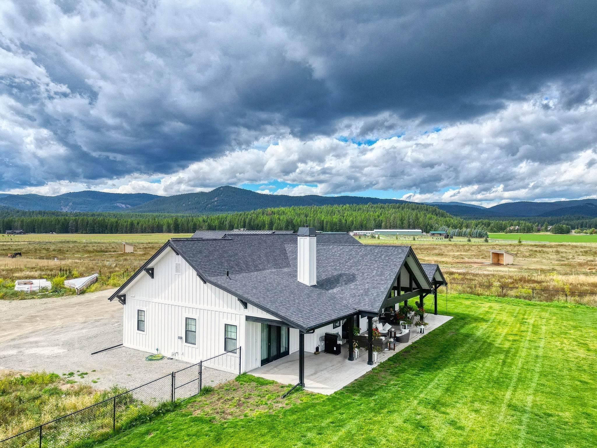 9. Single Family Homes for Sale at 880 Lodgepole Road, Whitefish, Montana 59937 United States