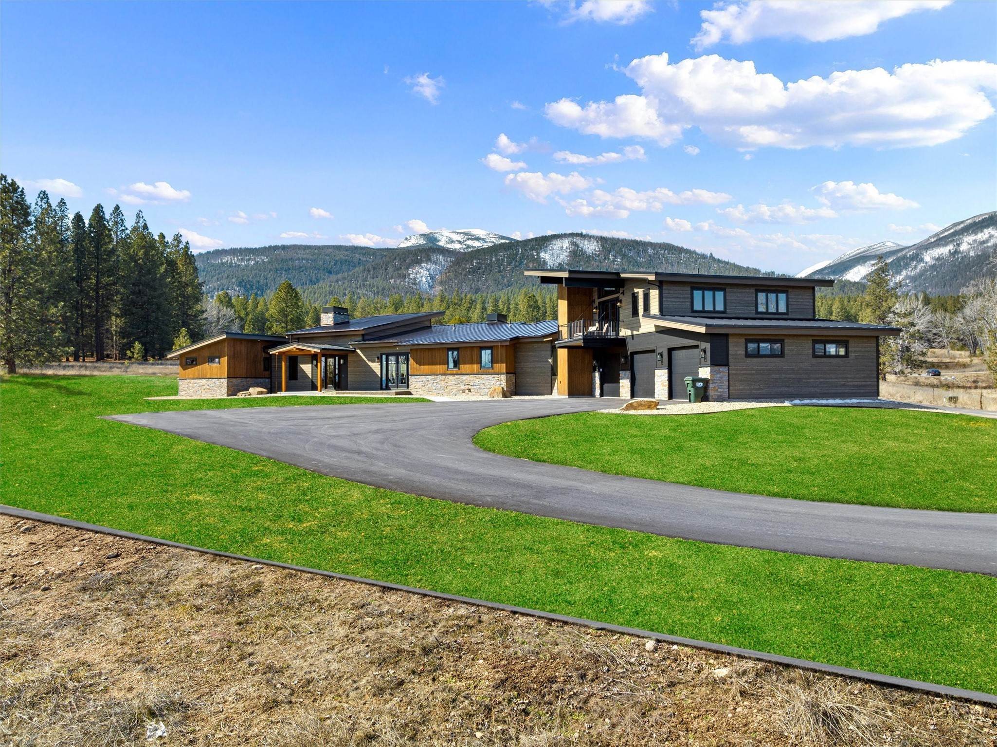 2. Single Family Homes for Sale at 897 Saddleback Drive, Florence, Montana 59833 United States