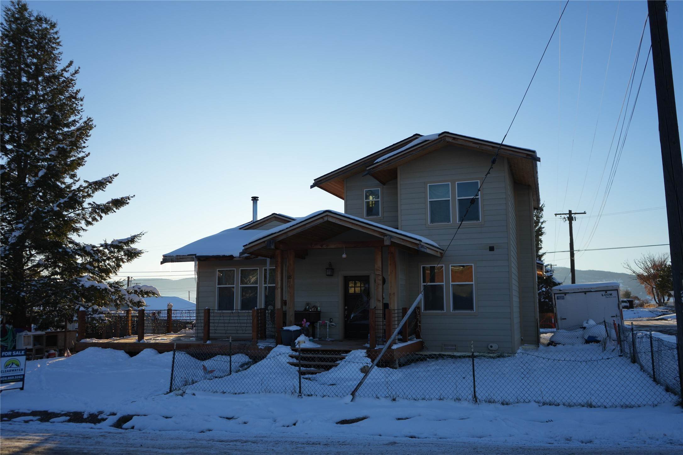 4. Single Family Homes for Sale at 121 N Brown Street, Philipsburg, Montana 59858 United States