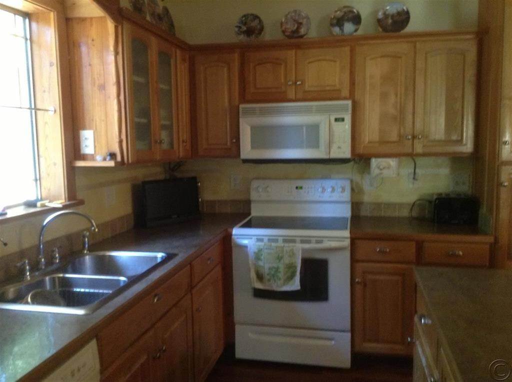 16. Single Family Homes for Sale at 85 Jones Hill Road, De Borgia, Montana 59830 United States