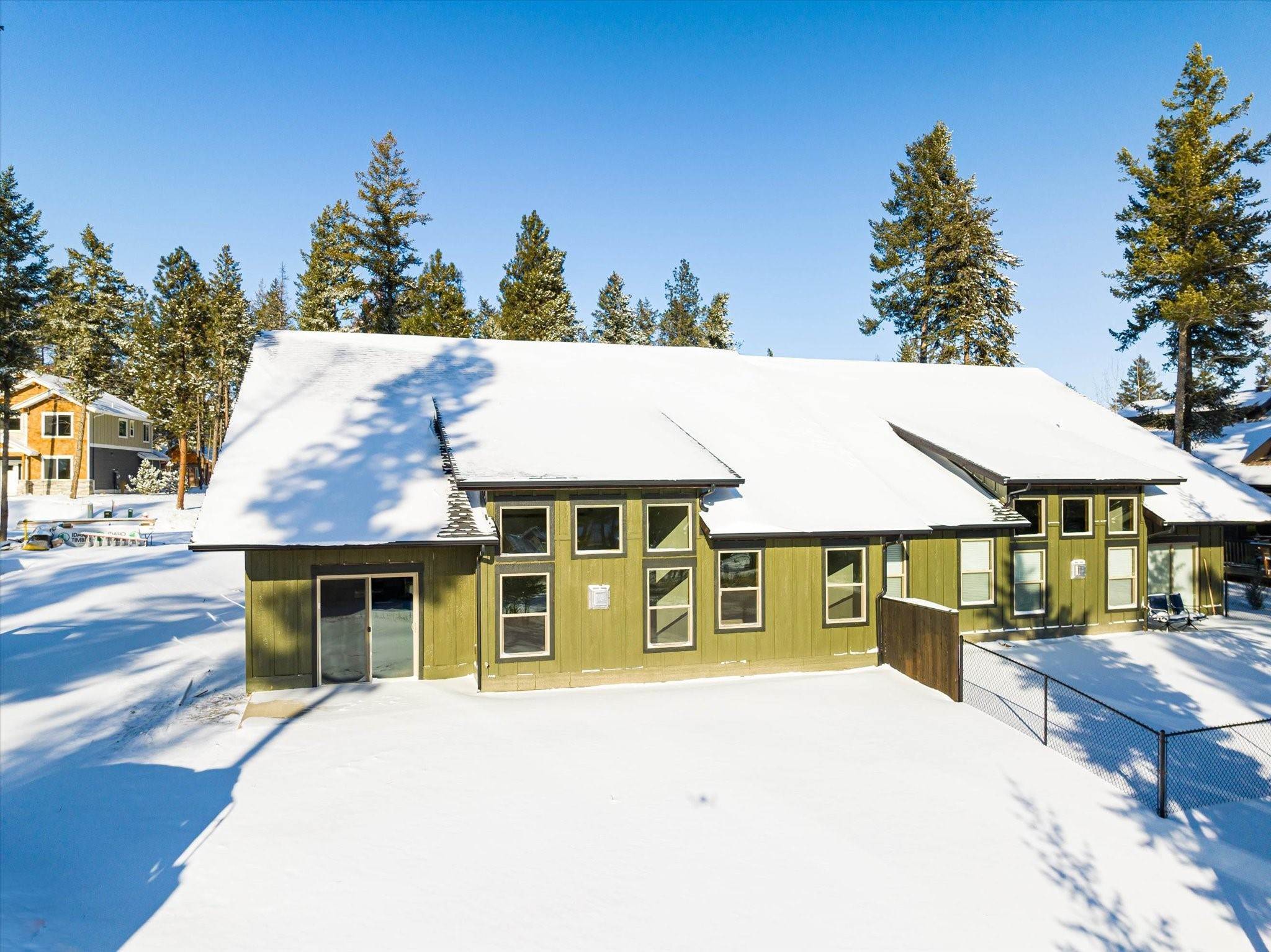 5. Single Family Homes for Sale at 581 Grayling Road, Lakeside, Montana 59922 United States
