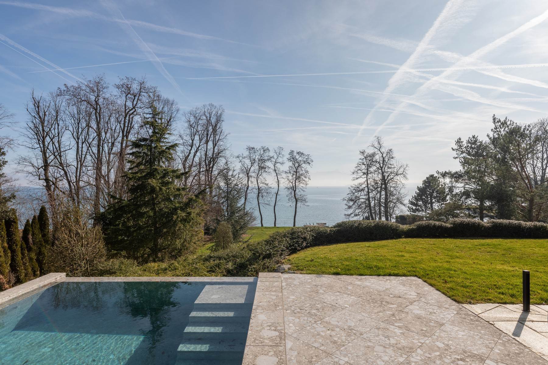 Single Family Homes for Sale at Luxurious modern waterfront property Luxurious modern waterfront property, Dully, Vaud 1195 Switzerland