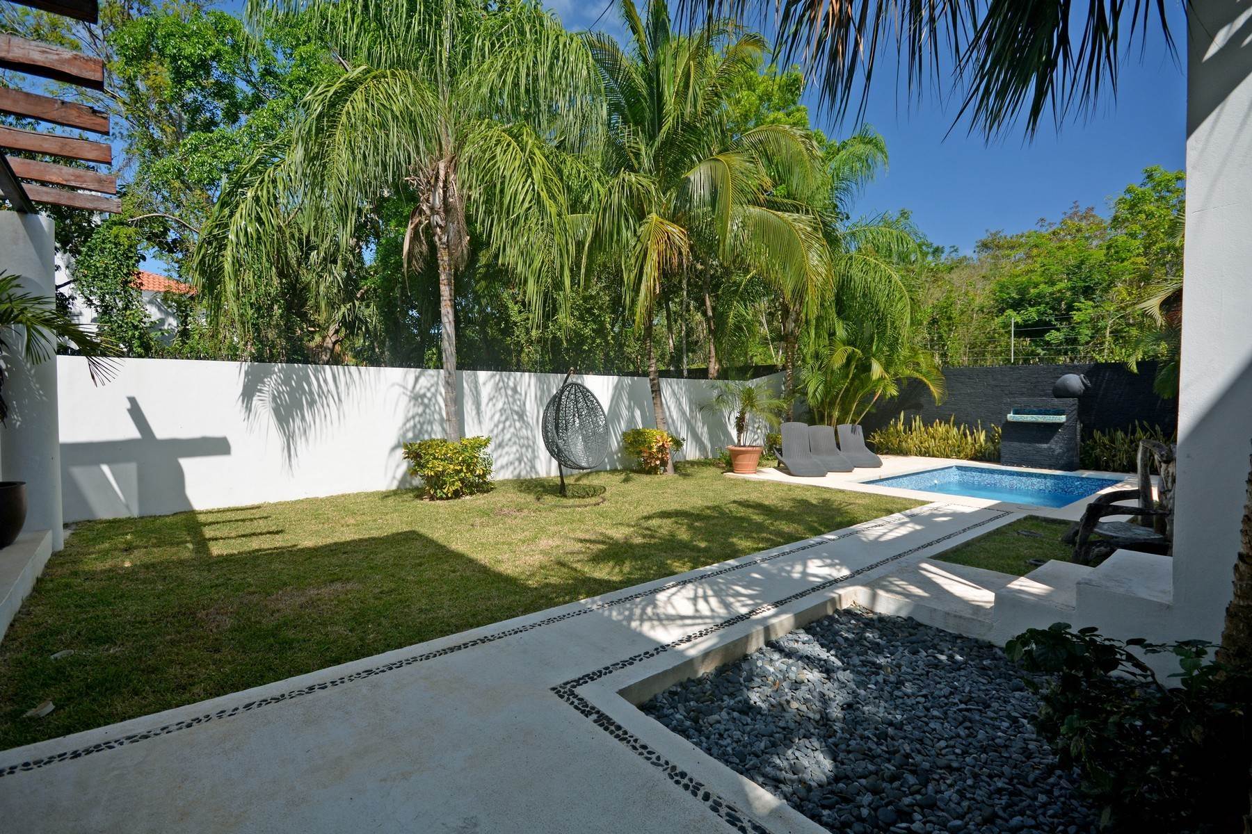 39. Single Family Homes for Sale at CASA BONITA CASA BONITA, Playa Del Carmen, Quintana Roo 77726 Mexico