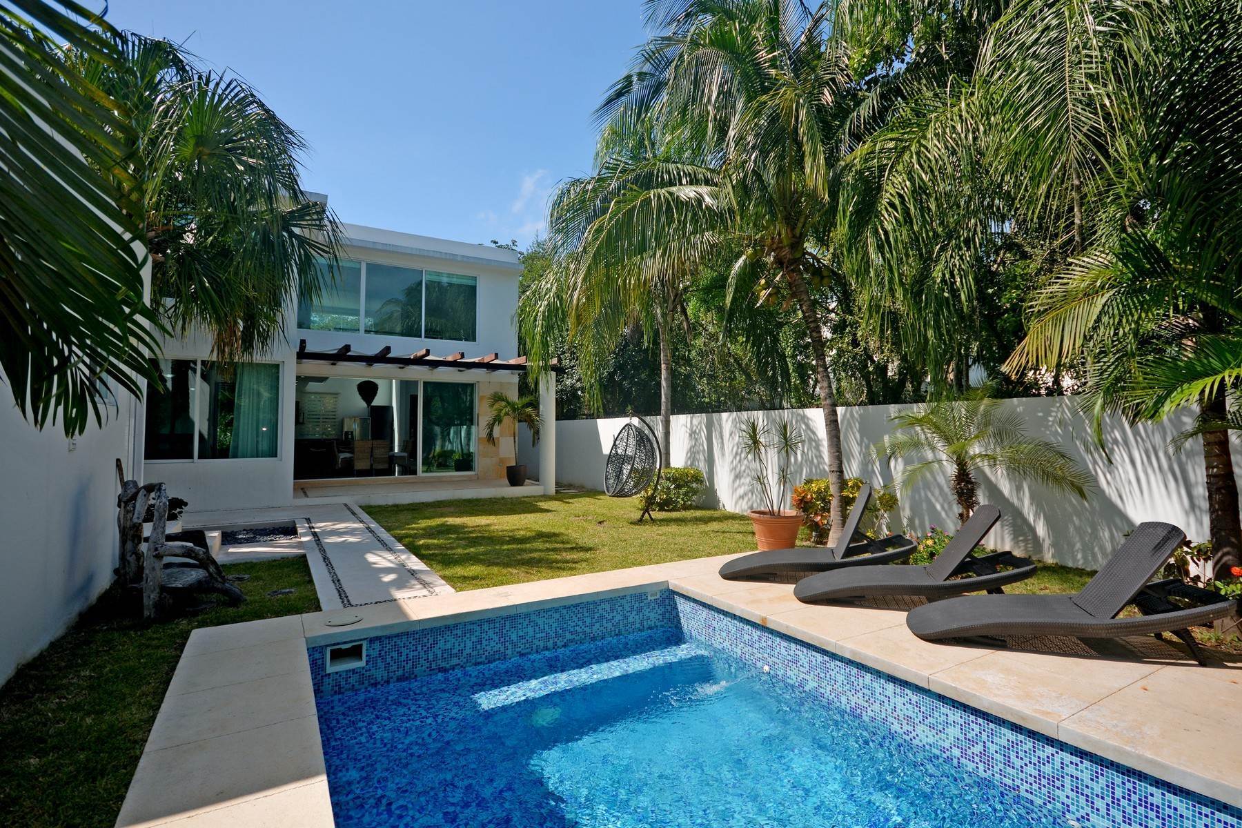 41. Single Family Homes for Sale at CASA BONITA CASA BONITA, Playa Del Carmen, Quintana Roo 77726 Mexico