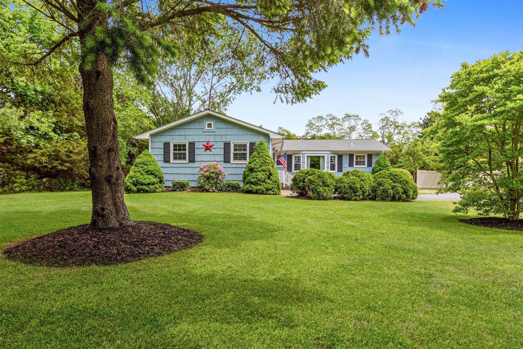 Single Family Homes for Sale at 240 Silver Colt Road, Cutchogue, NY 11935 240 Silver Colt Road, Cutchogue, NY 11935, Cutchogue, New York 11935 United States