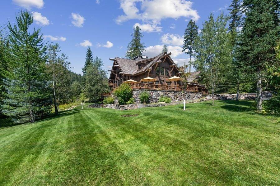 24. Single Family Homes for Sale at 176 Woodlandstar Circle Whitefish, Montana 59937 United States