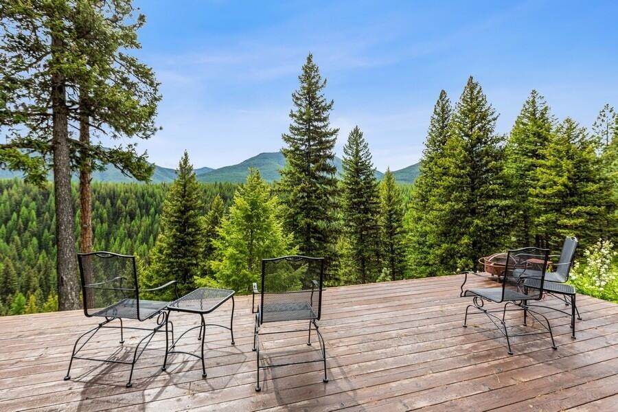 35. Single Family Homes for Sale at 1484 Long Bow Trail, Polebridge, Montana 59928 United States