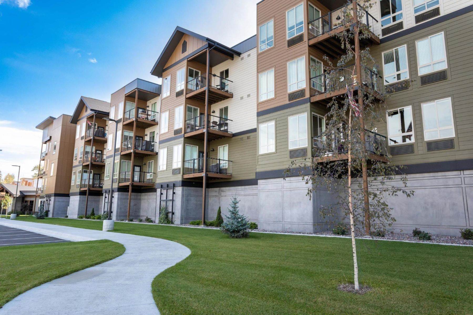34. Condominiums for Sale at 100 Woodlands Way , B-406, Kalispell, Montana 59901 United States