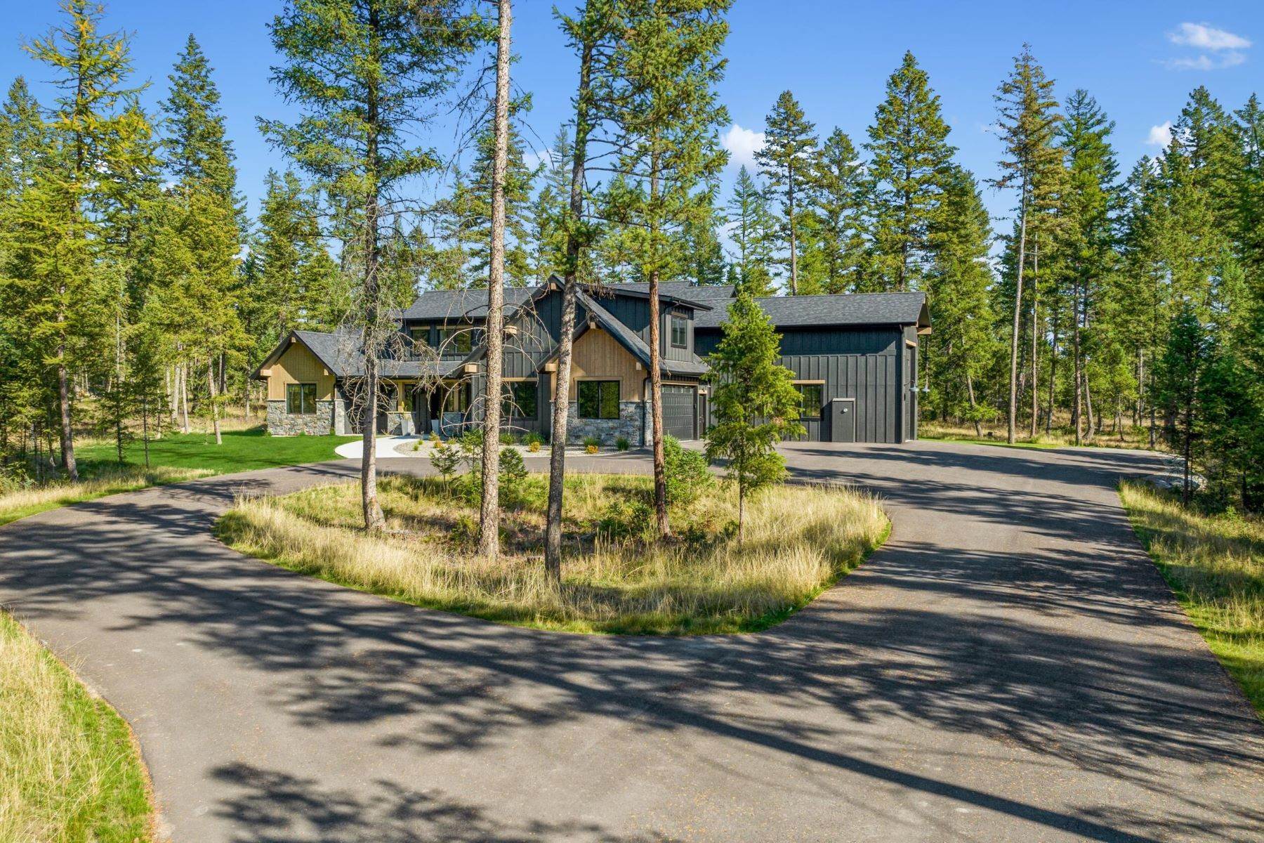 44. Single Family Homes for Sale at 1868 Whitefish Village Drive, Whitefish, Montana 59937 United States