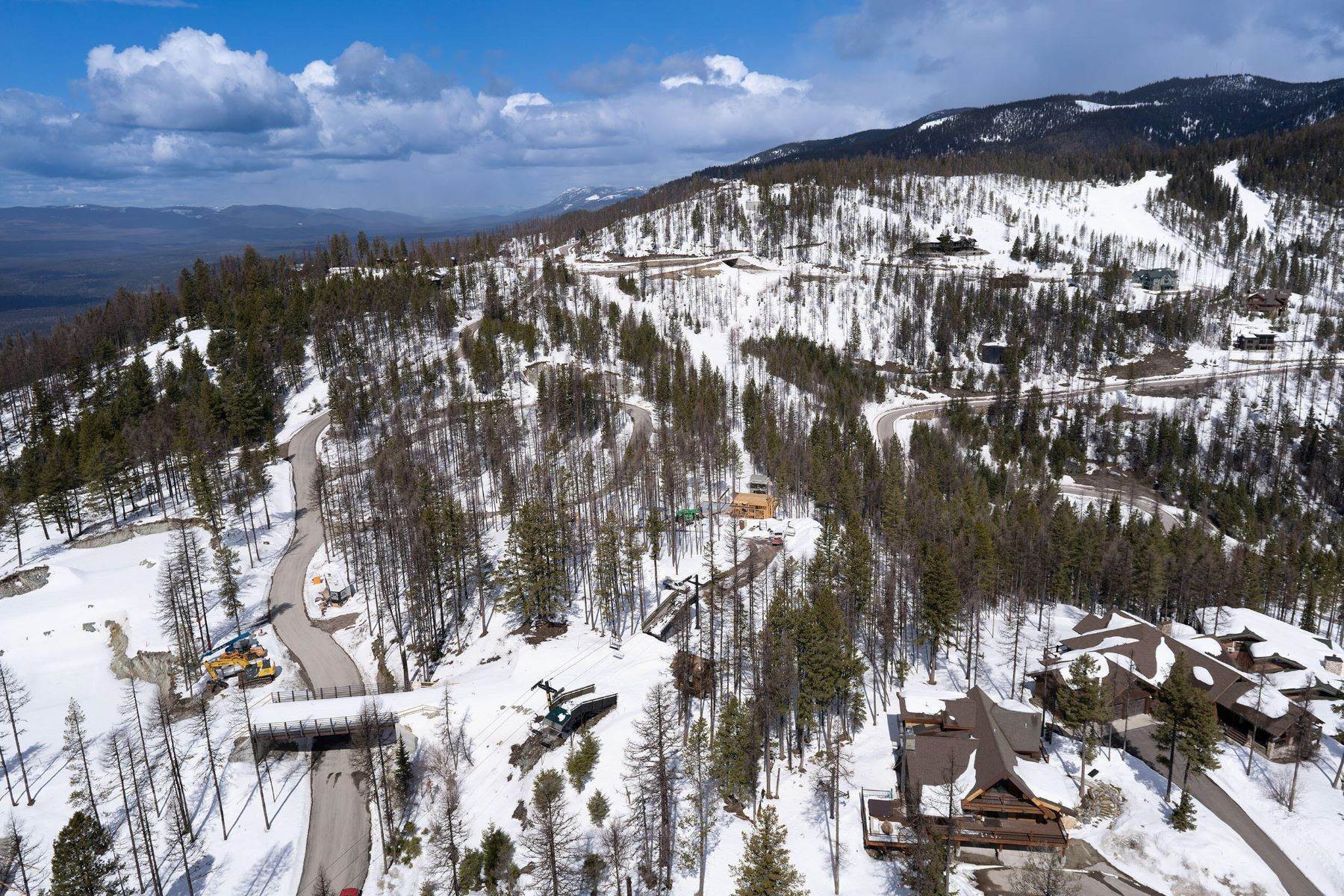 14. Single Family Homes for Sale at Whitefish Mountain Resort New Build Whitefish Mountain Resort New Build, Whitefish, Montana 59937 United States