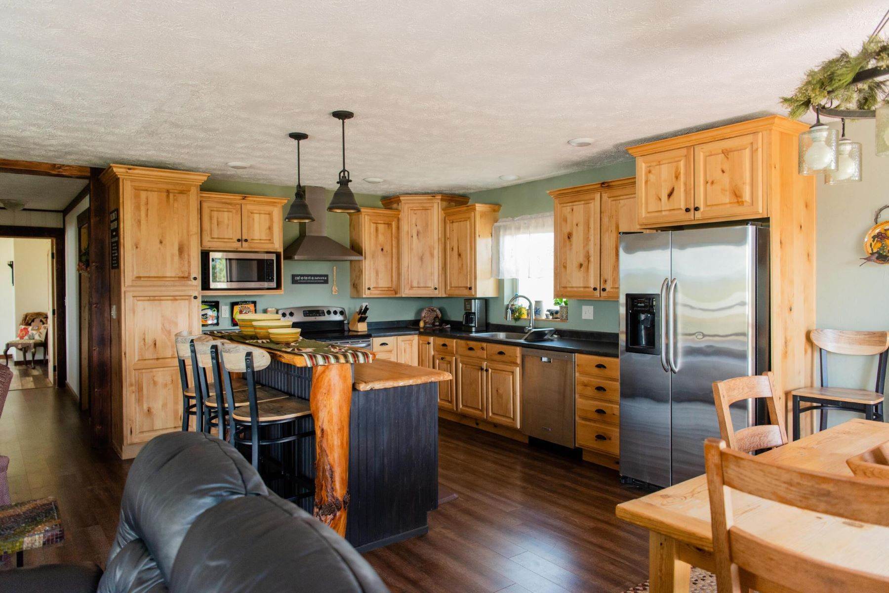 5. Single Family Homes for Sale at 4247 S Cougar Lane, Stevensville, Montana 59870 United States