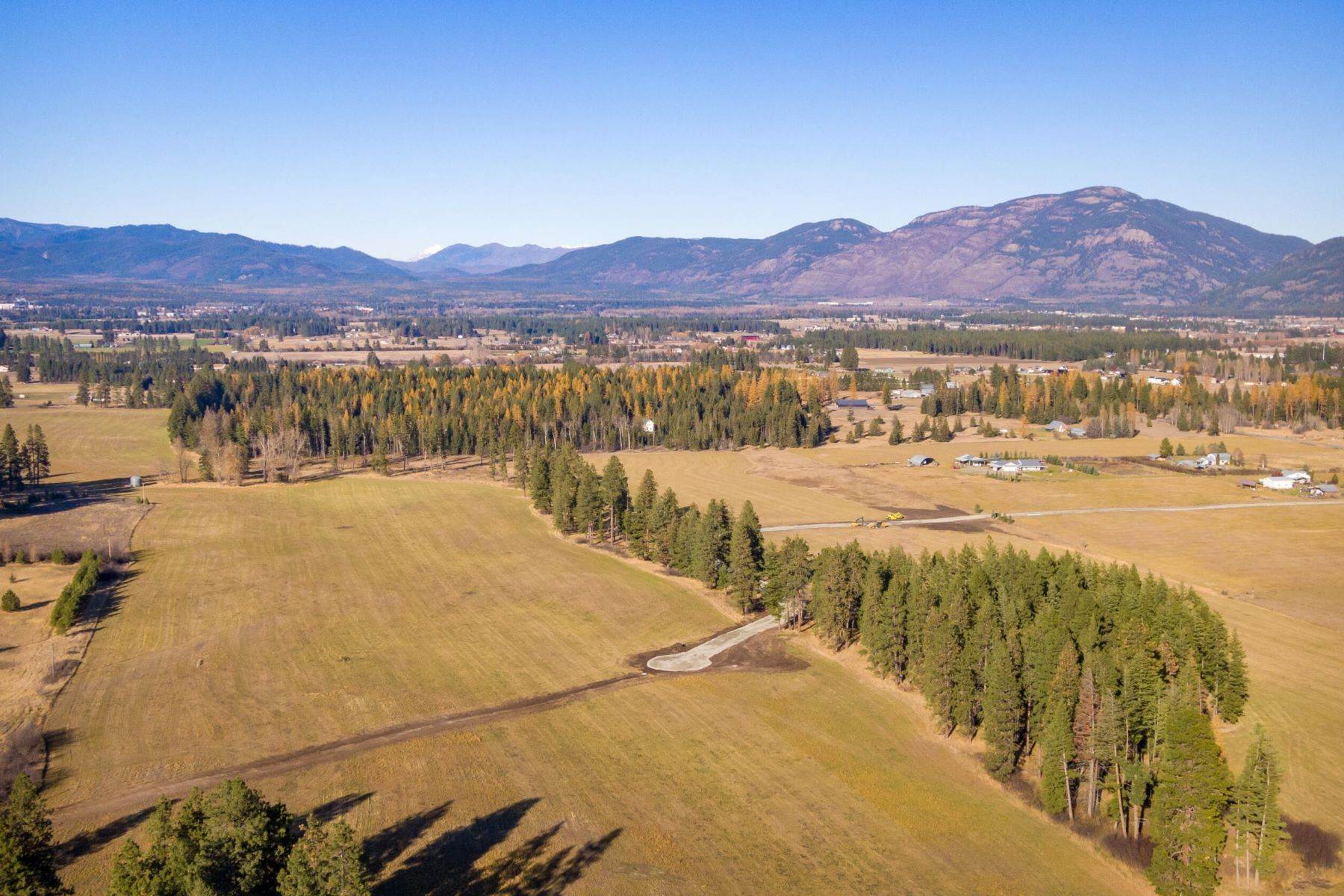 41. Land for Sale at Lot 3 Middle Road Columbia Falls, Montana 59912 United States