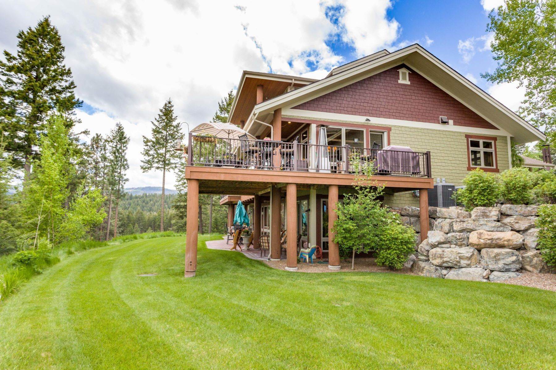 40. Single Family Homes for Sale at Turnkey Luxury 329 Jib Court Lakeside, Montana 59922 United States