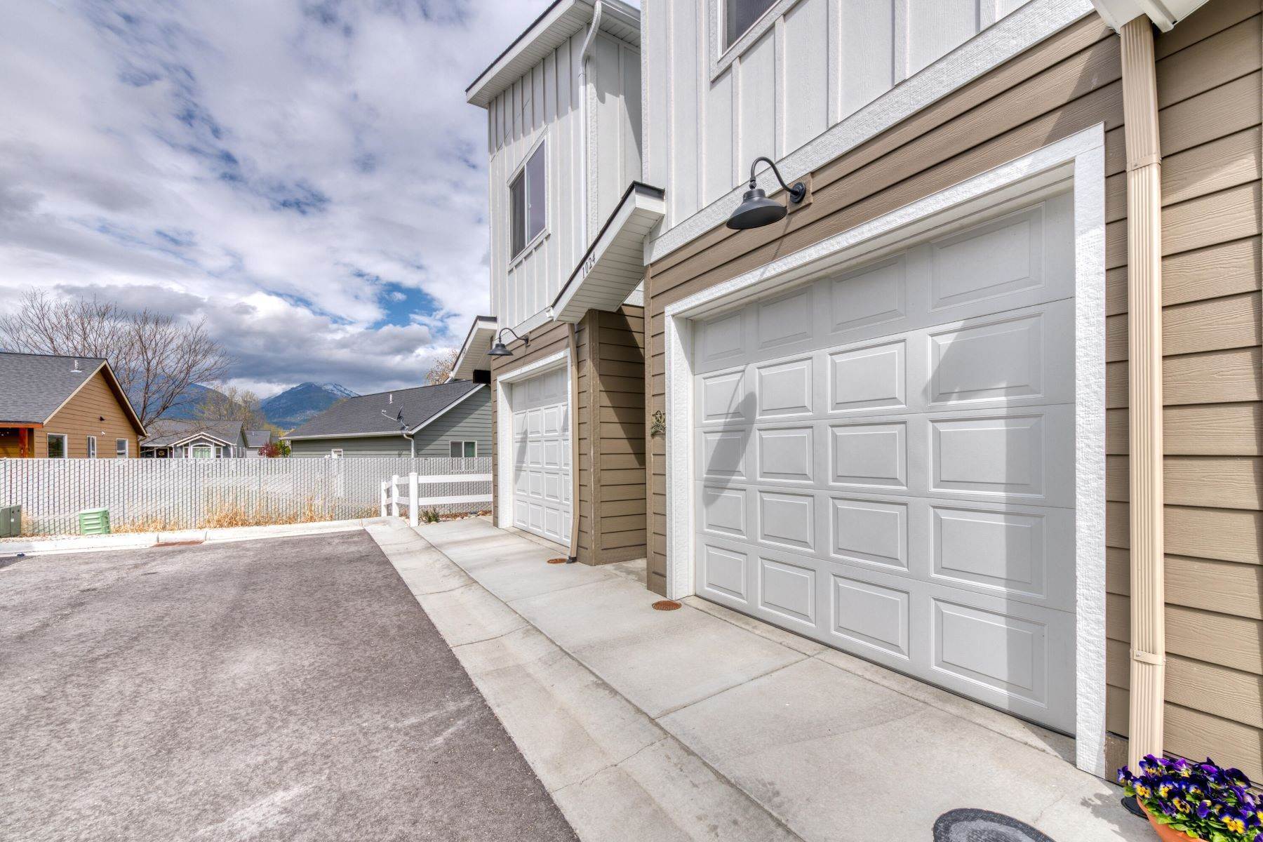 3. Townhouse for Sale at Stockyard Court Townhome Stockyard Court Townhome, Hamilton, Montana 59840 United States