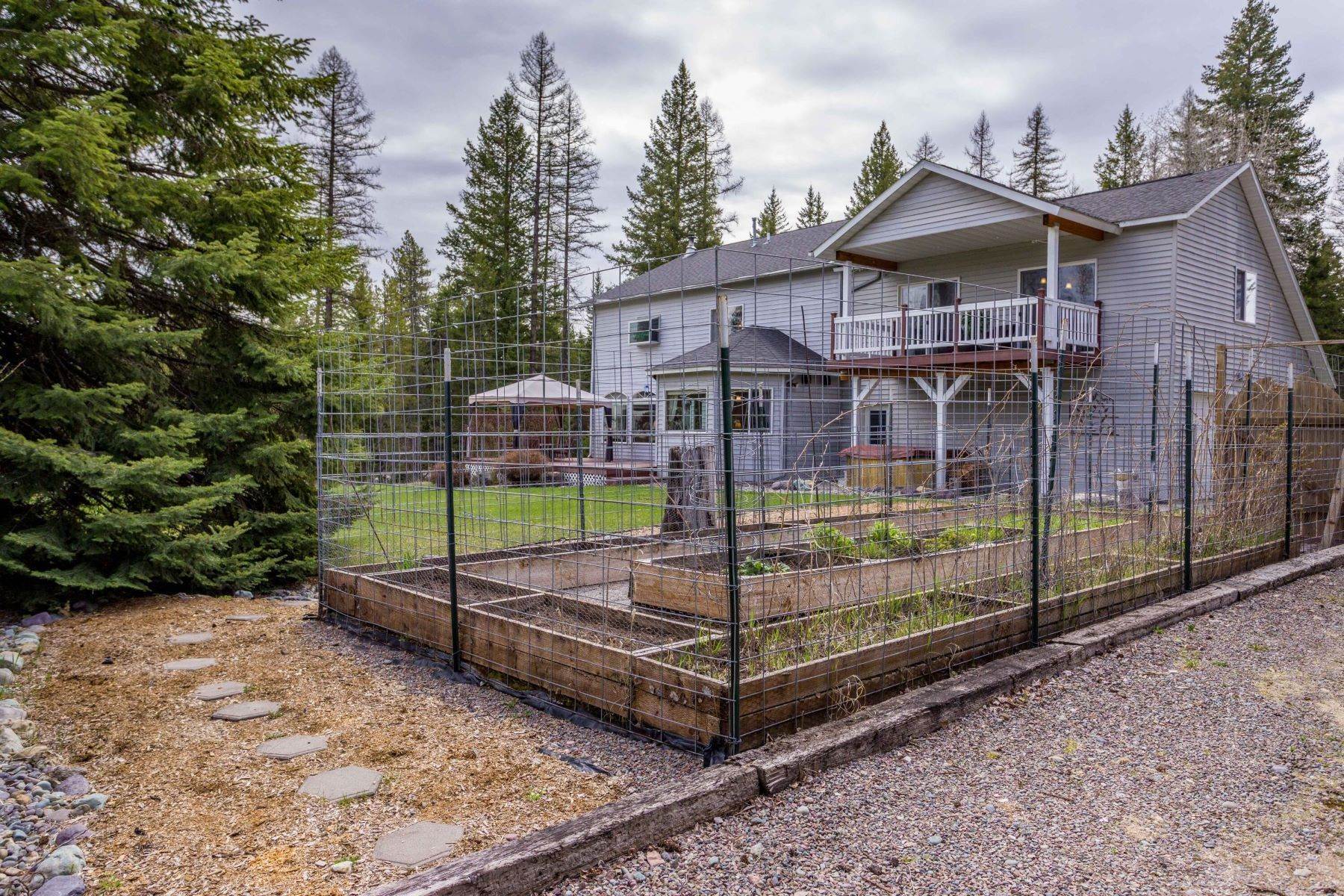 40. Single Family Homes for Sale at Country living on 5 acres within minutes to downtown Whitefish Country living on 5 acres within minutes to downtown Whitefish, Whitefish, Montana 59937 United States