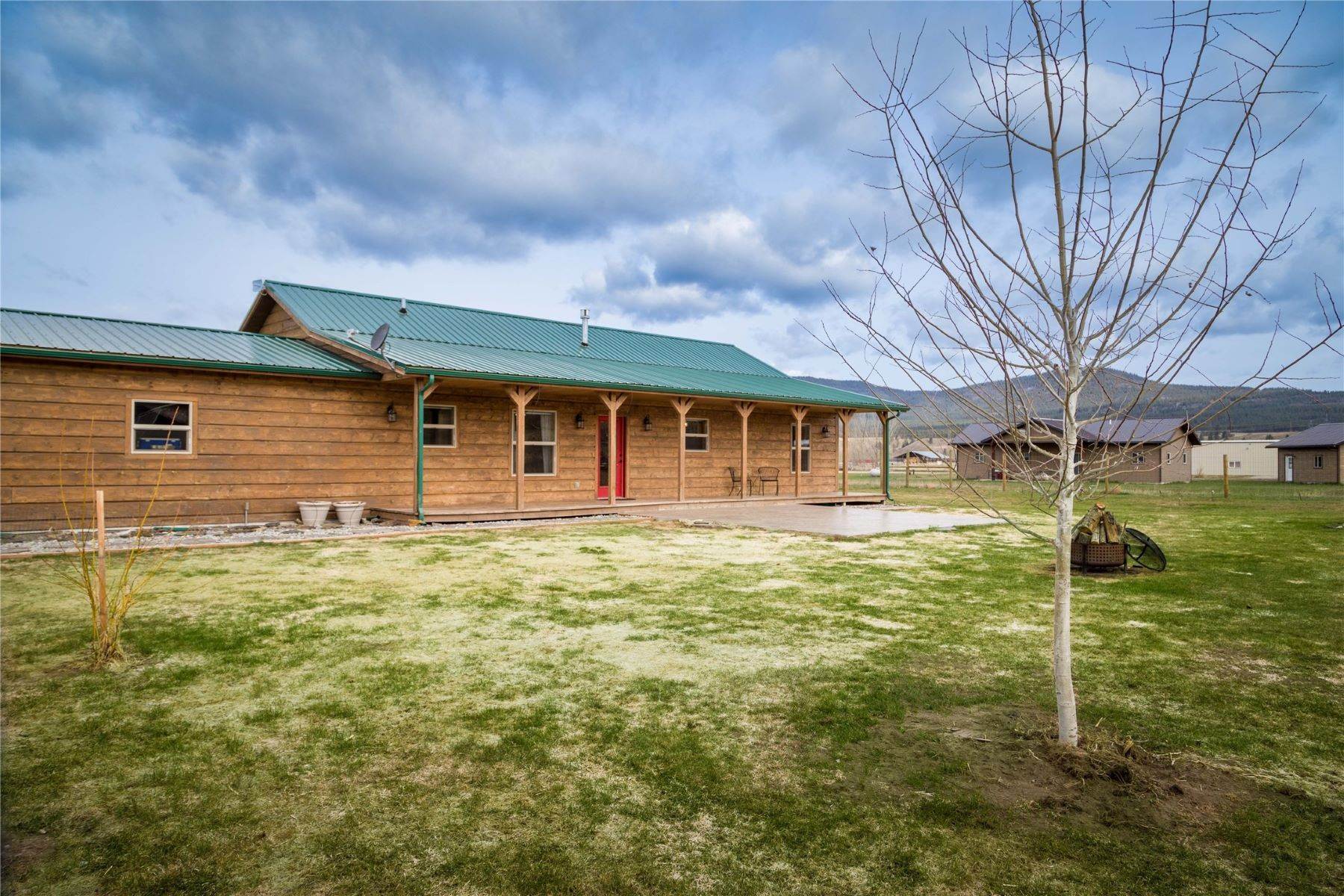 31. Single Family Homes for Sale at 27 Marsh Lane, Plains, Montana 59859 United States