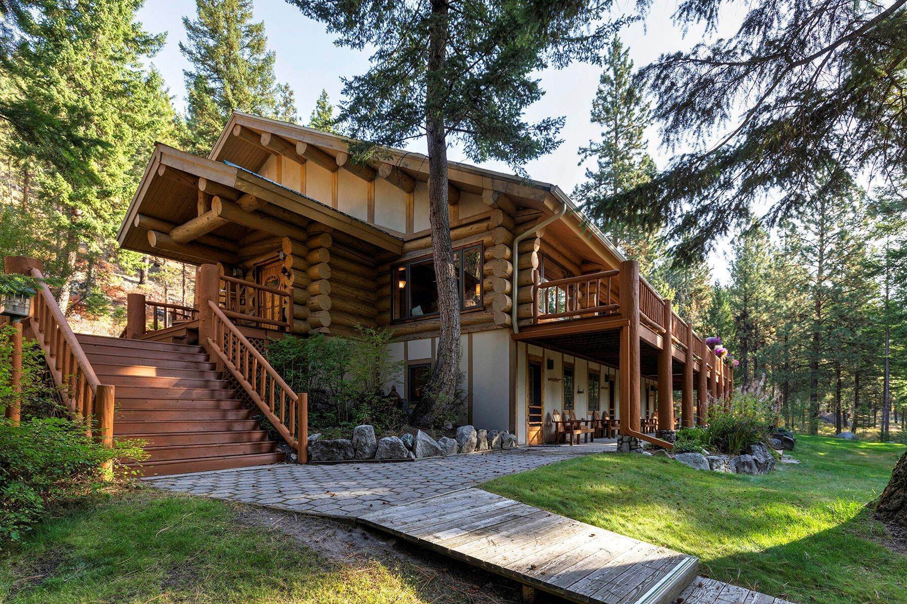 2. Single Family Homes for Sale at Creekside Mountain Retreat Creekside Mountain Retreat, Victor, Montana 59875 United States
