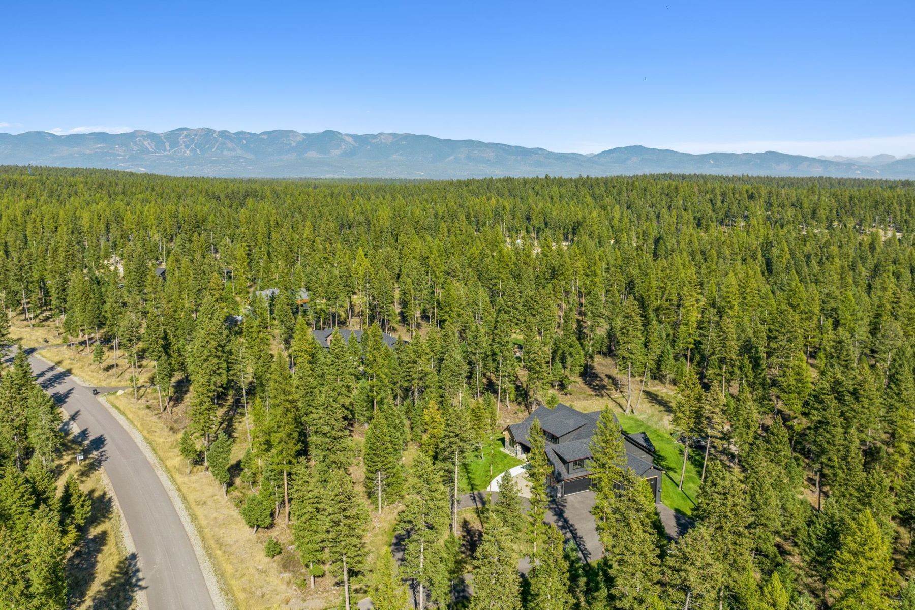 47. Single Family Homes for Sale at 1868 Whitefish Village Drive, Whitefish, Montana 59937 United States