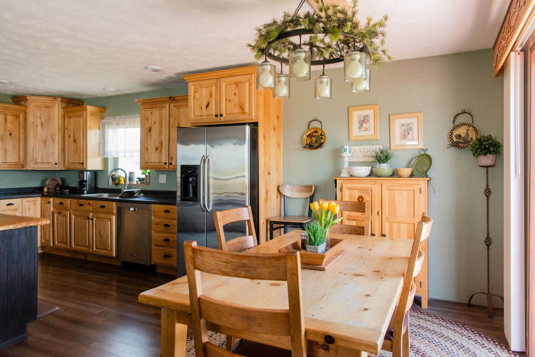 9. Single Family Homes for Sale at Family Home with Room to Roam Family Home with Room to Roam, Stevensville, Montana 59870 United States
