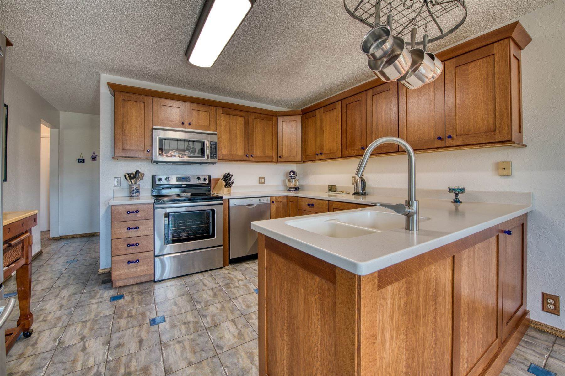 12. Single Family Homes for Sale at 6105 Goodan Lane, Missoula, Montana 59808 United States