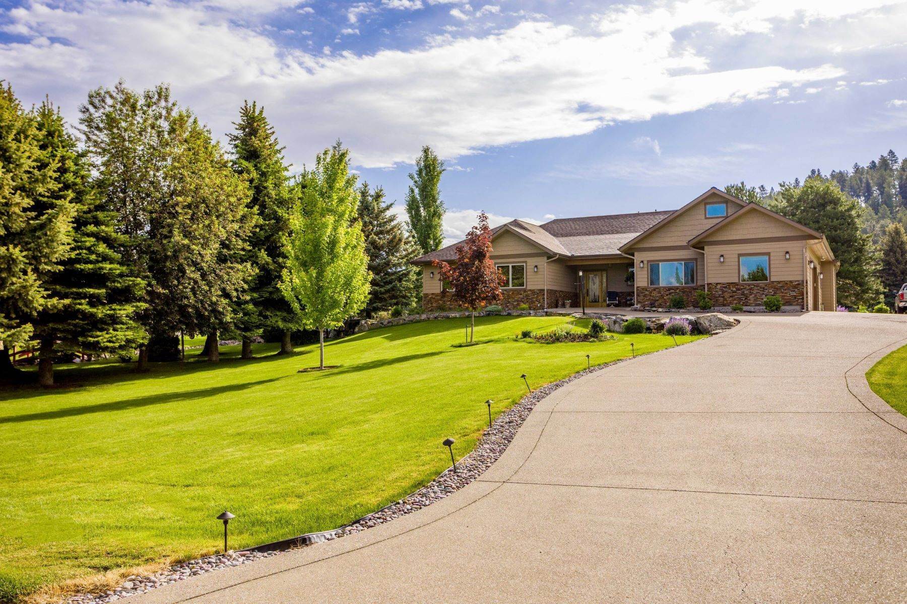 24. Single Family Homes for Sale at 242 Bridger Drive, Bigfork, Montana 59911 United States