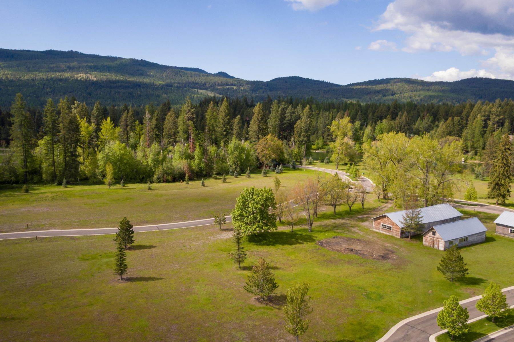 21. Land for Sale at Homesites at The Historic Kootenai Lodge Lot 20 Trout Trail Bigfork, Montana 59911 United States