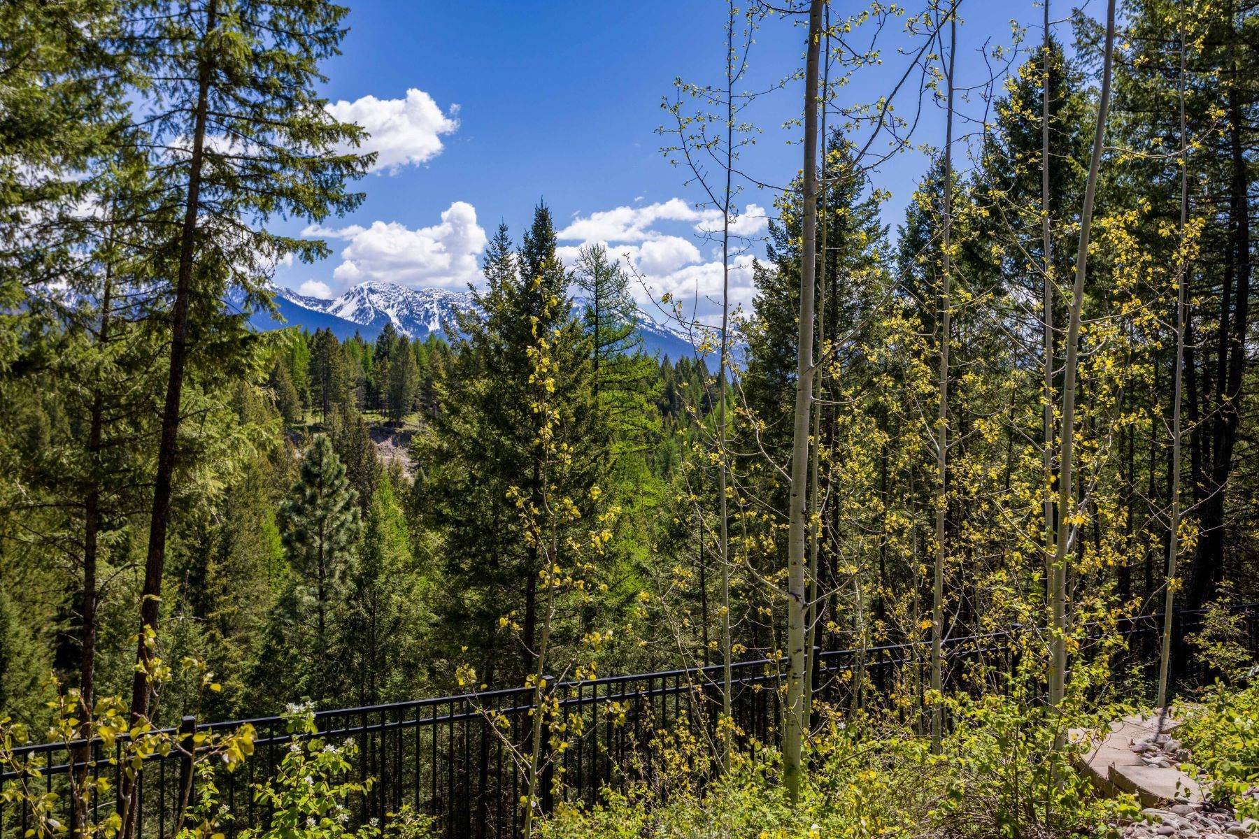 41. Single Family Homes for Sale at 288 South Many Lakes Drive, Kalispell, Montana 59901 United States
