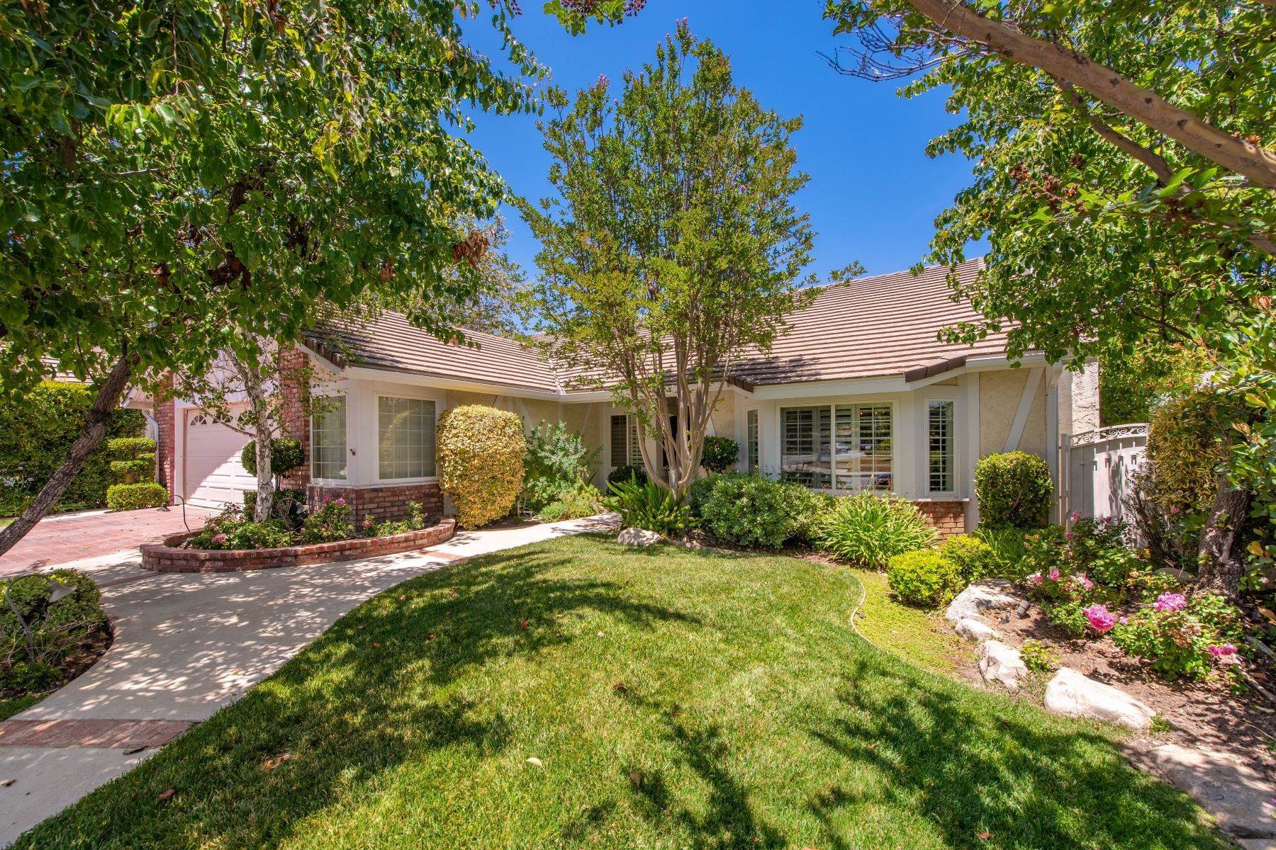 Single Family Homes for Sale at 29281 Fountainwood Street, Agoura Hills 29281 Fountainwood Street, Agoura Hills, Agoura Hills, California 91301 United States