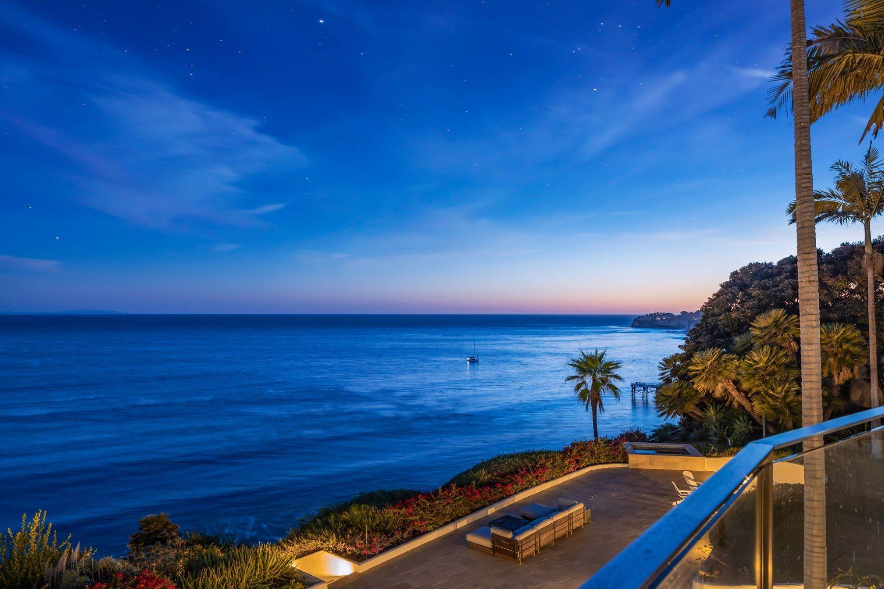 26. Single Family Homes for Sale at Malibu Ocean Estate Malibu Ocean Estate, Malibu, California 90265 United States