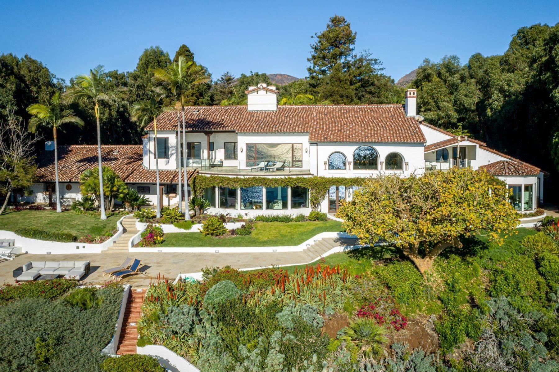 38. Single Family Homes for Sale at Malibu Ocean Estate Malibu Ocean Estate, Malibu, California 90265 United States