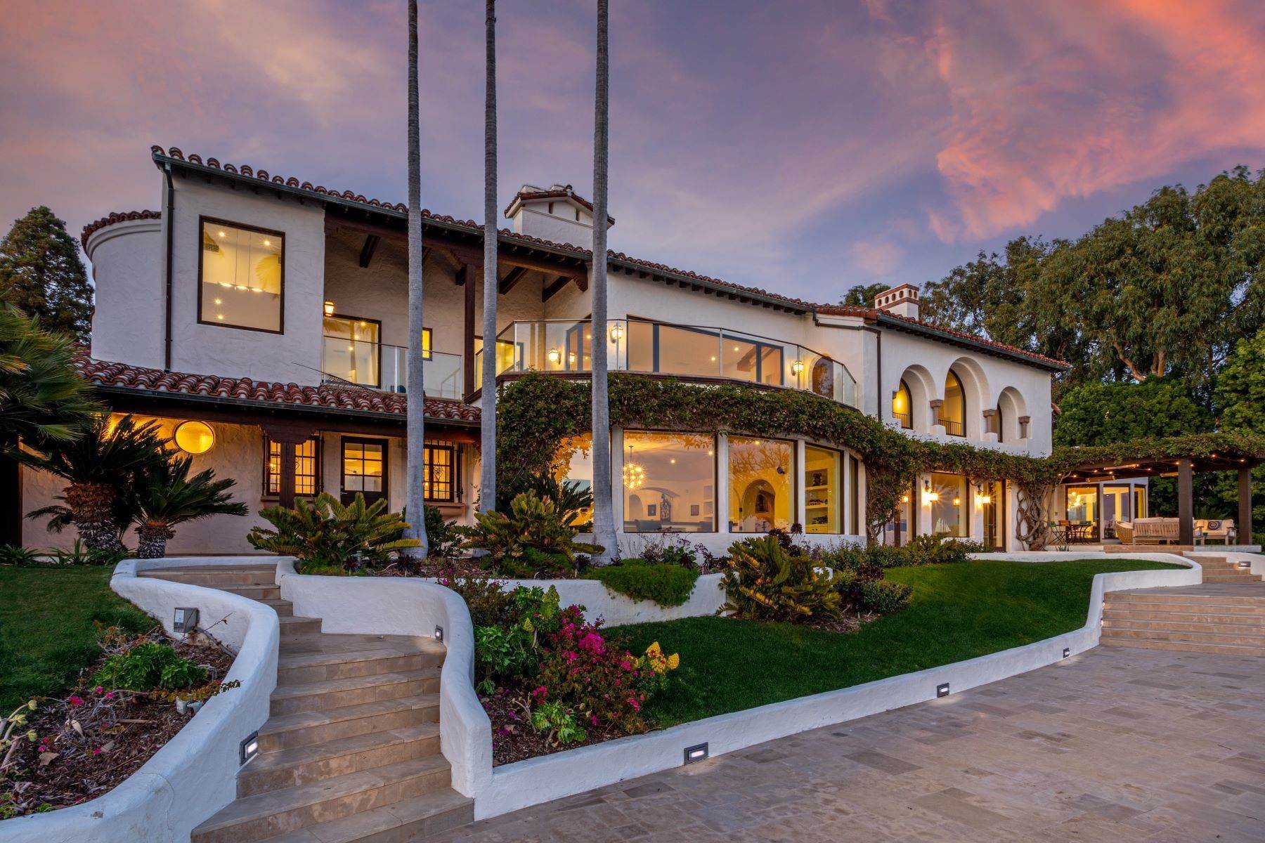 33. Single Family Homes for Sale at Malibu Ocean Estate Malibu Ocean Estate, Malibu, California 90265 United States